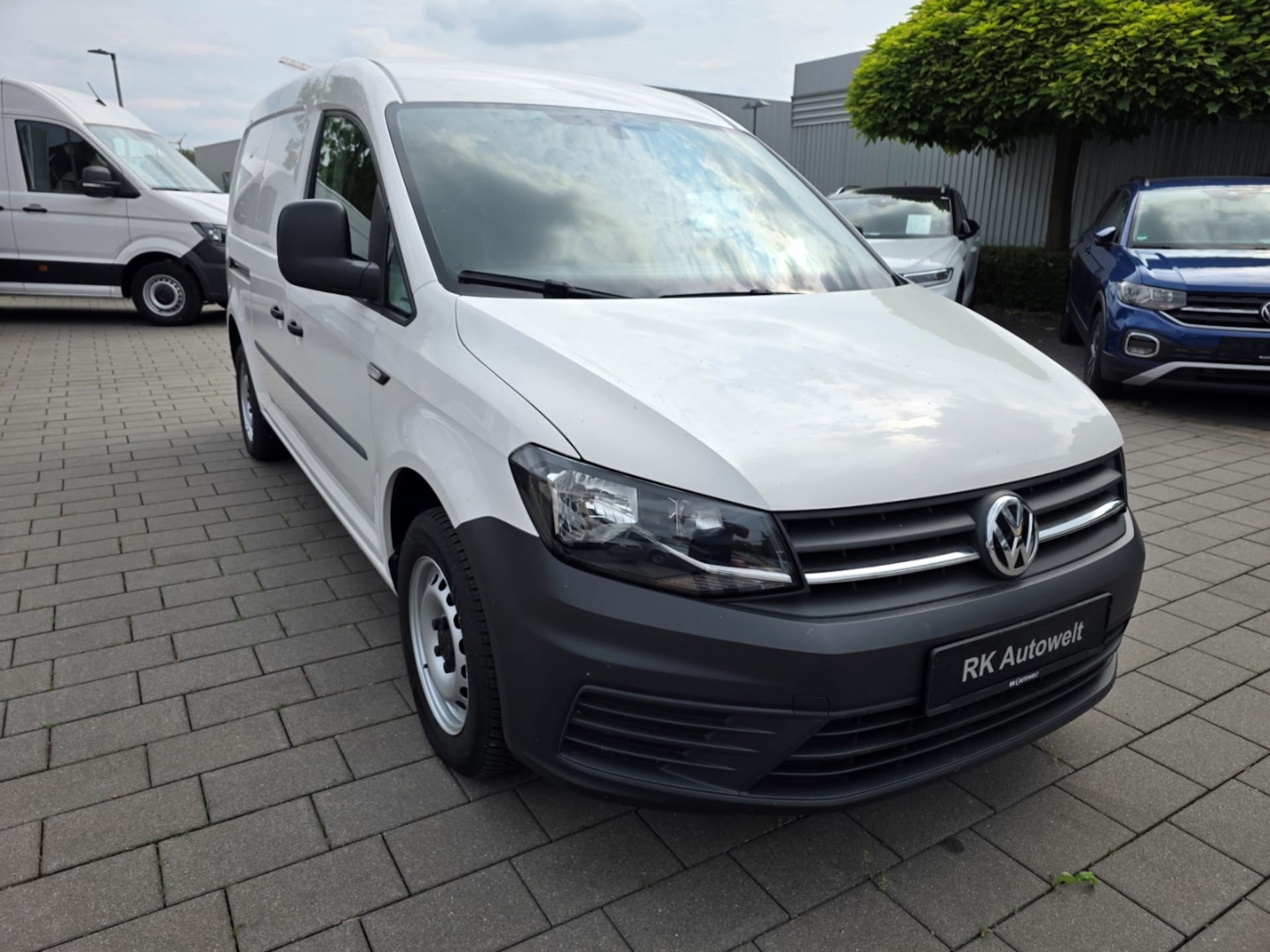 Volkswagen Caddy Maxi Kasten Basis-Modell