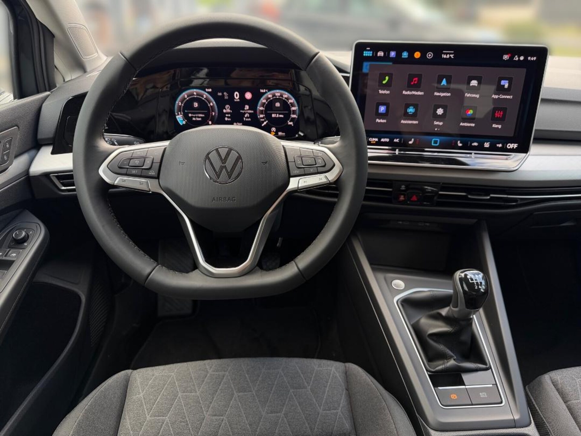 Volkswagen Golf Life