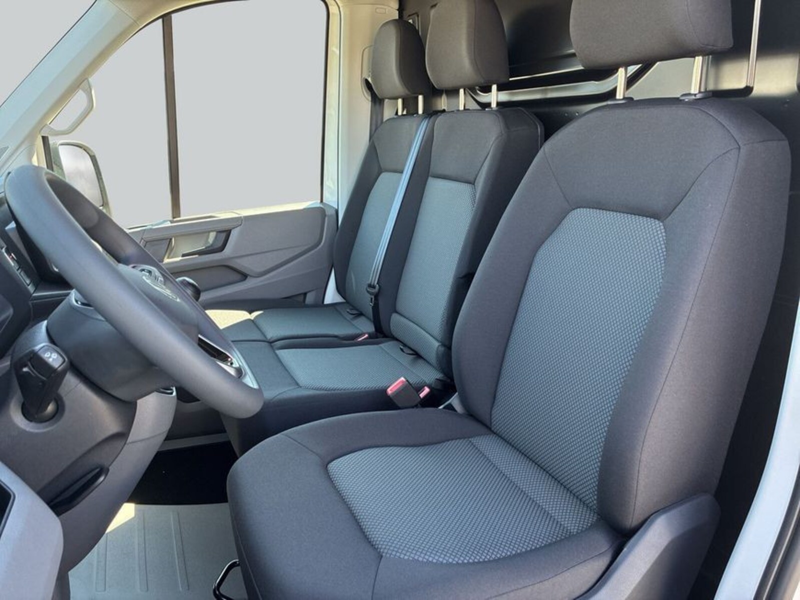 Volkswagen Crafter Kasten mittlerer Radstand – Bild 10