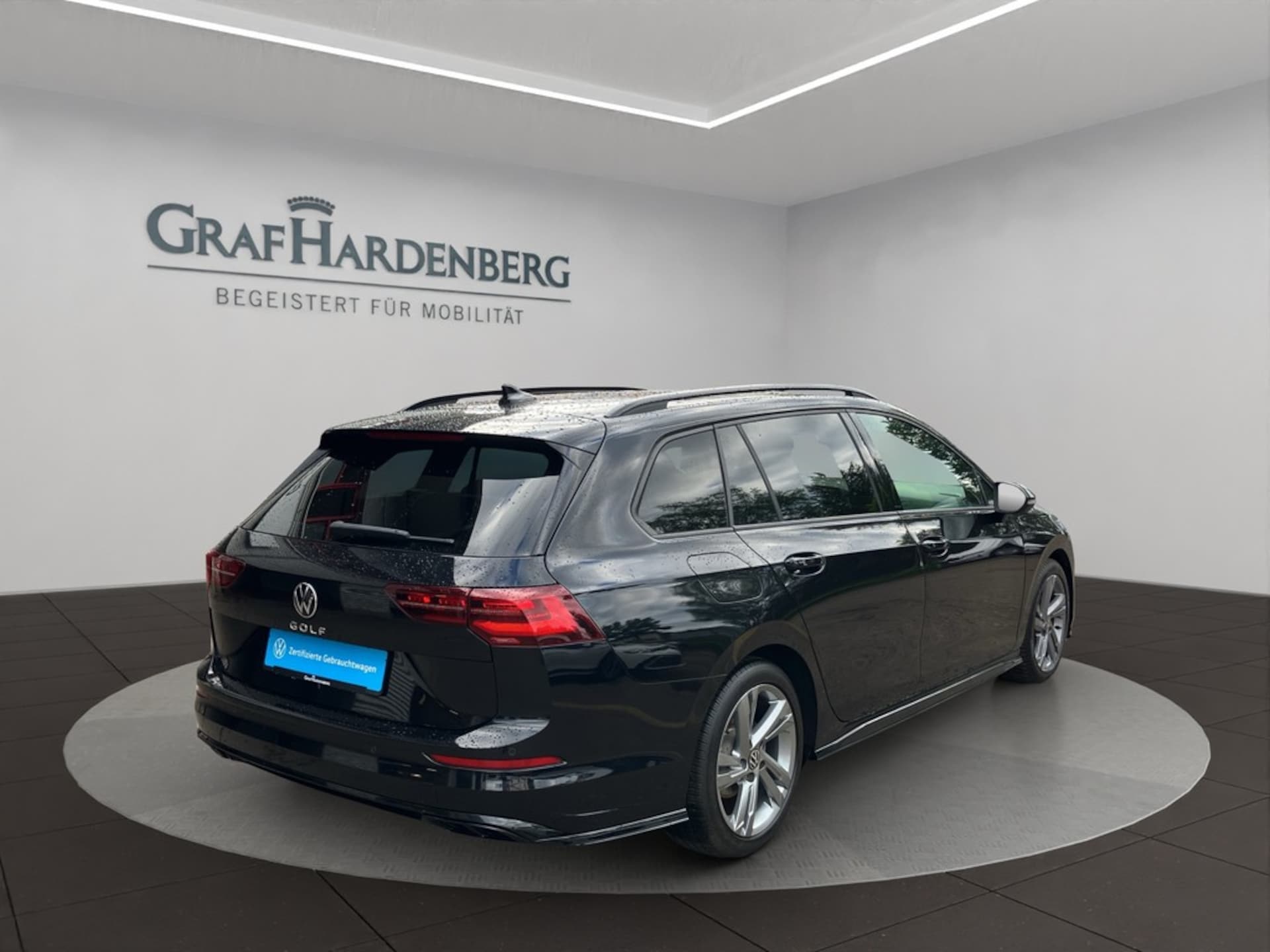 Volkswagen Golf Variant R-Line