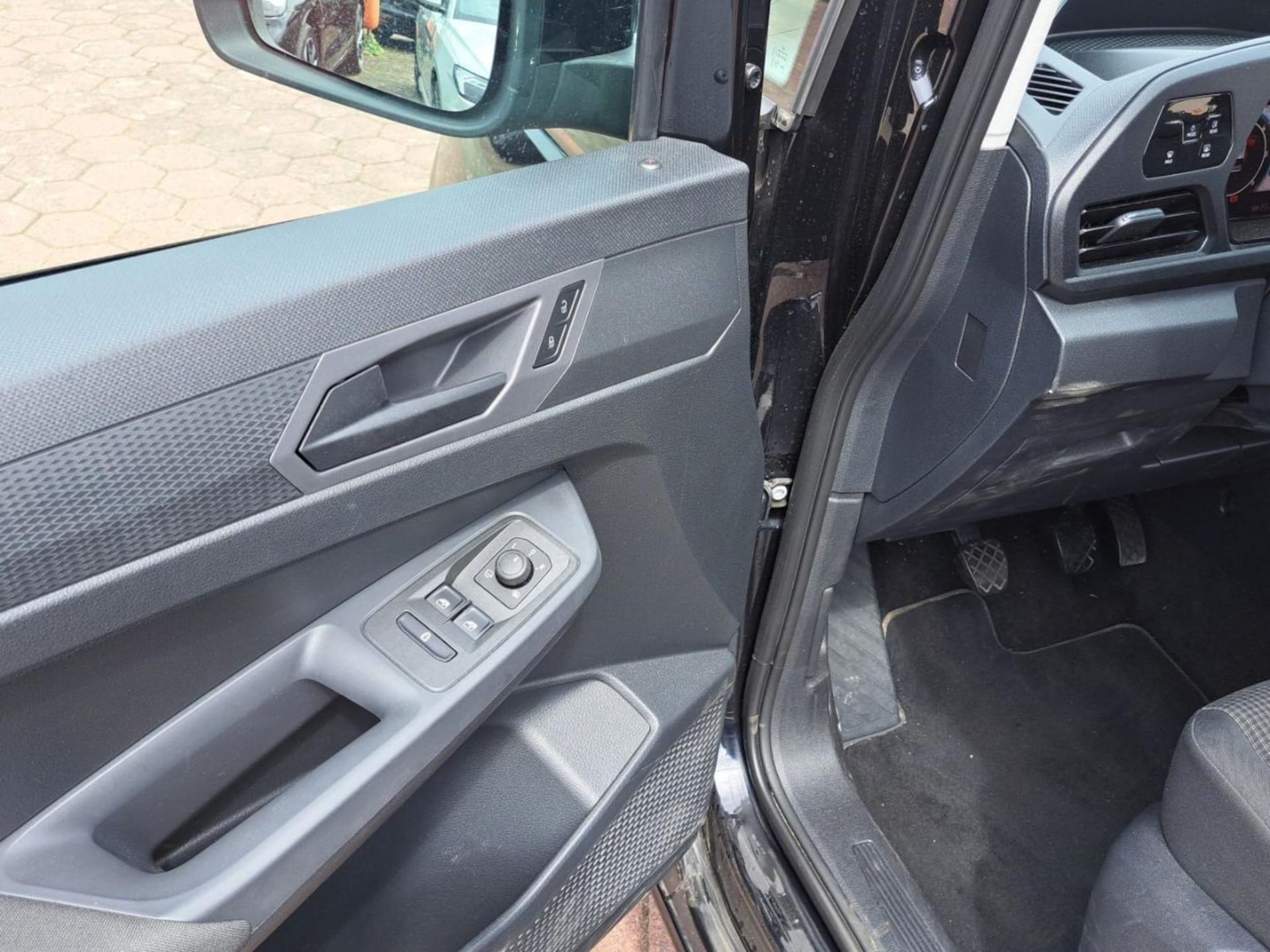 Volkswagen Caddy Basis-Modell