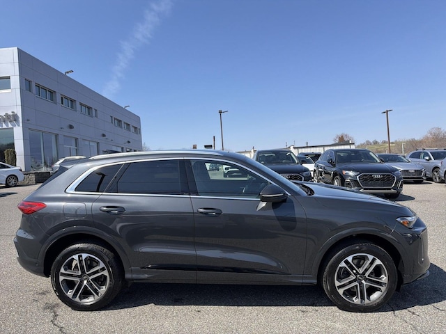 2025 Audi Q5 Premium - Photo 21
