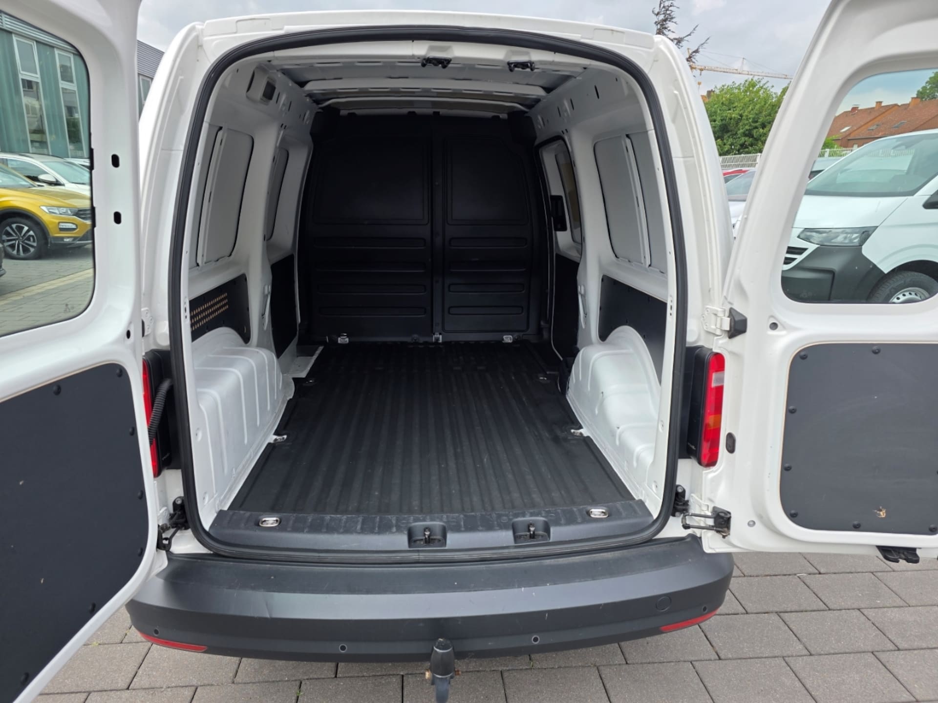 Volkswagen Caddy Maxi Kasten Basis-Modell
