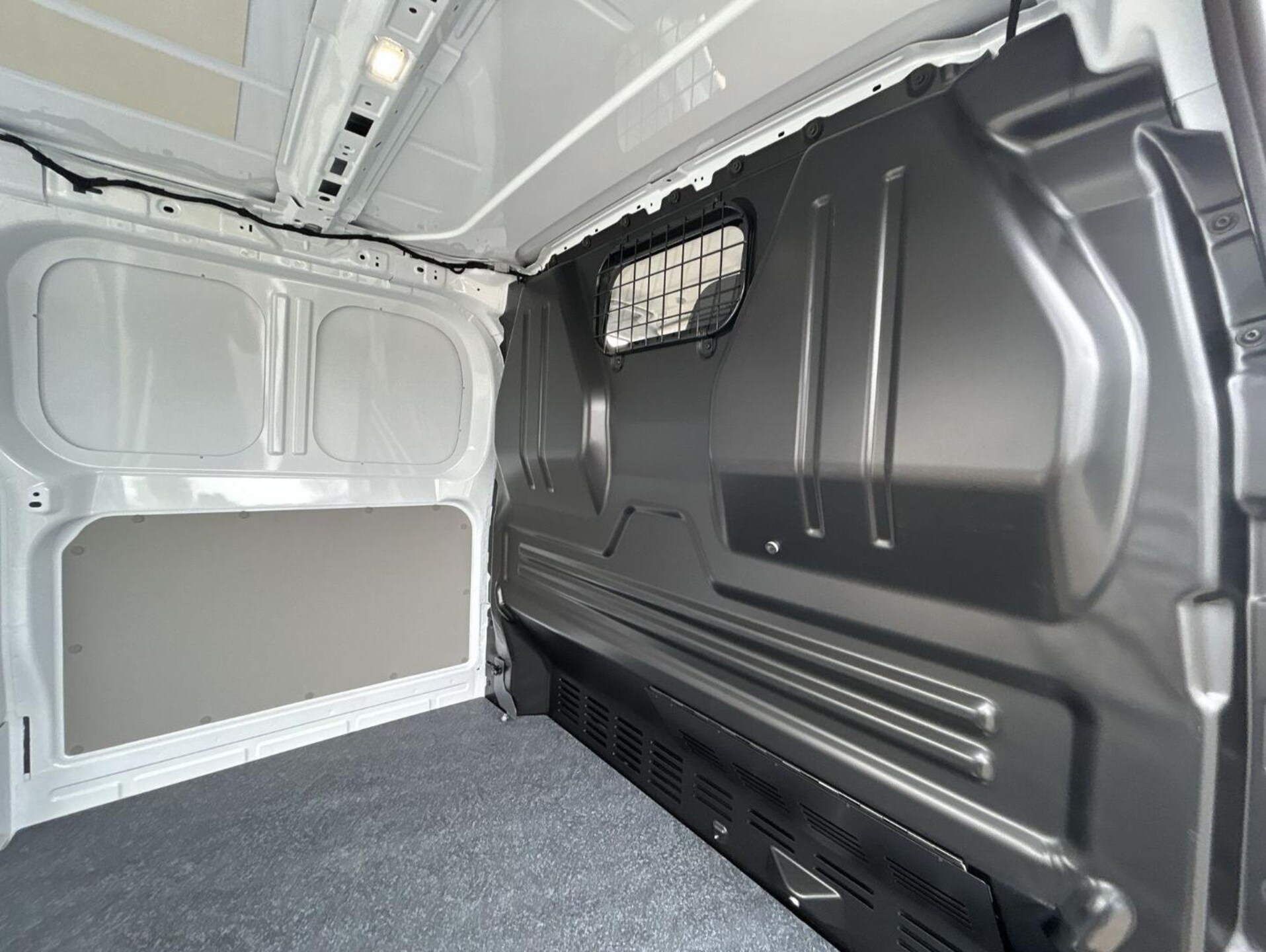 Volkswagen Transporter Kasten kurzer Radstand