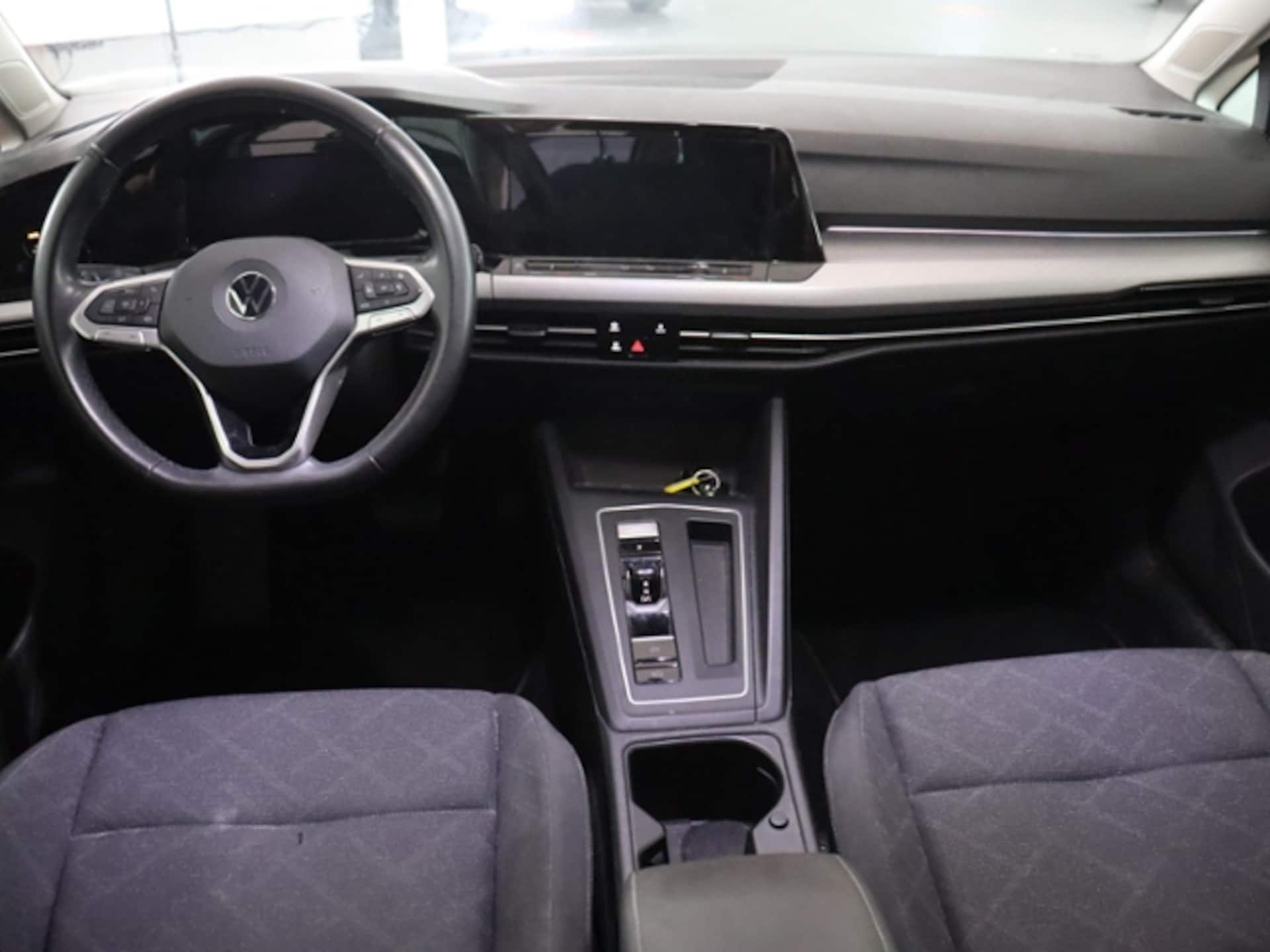 Volkswagen Golf Variant Life