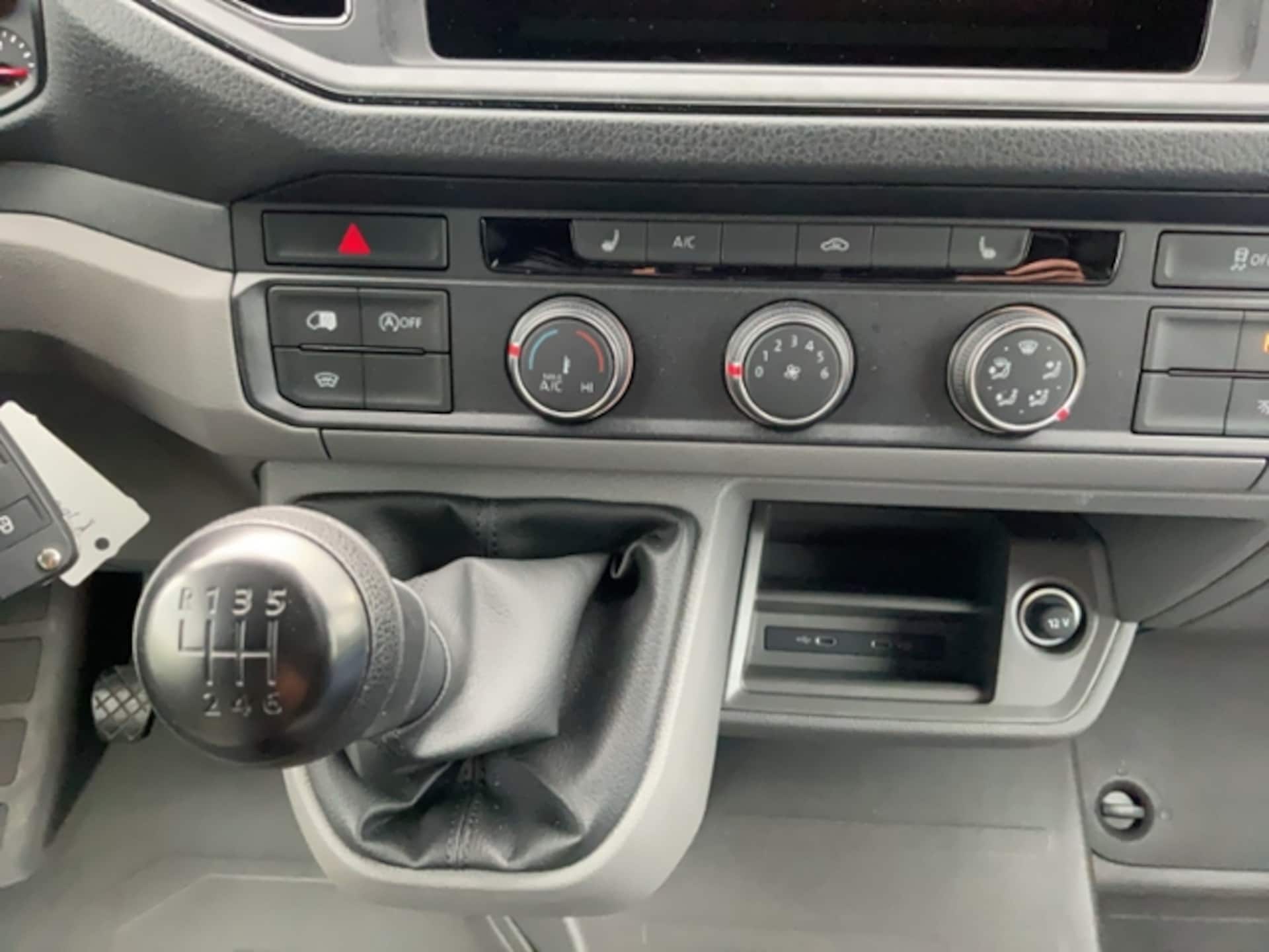 Volkswagen Crafter Kasten mittlerer Radstand