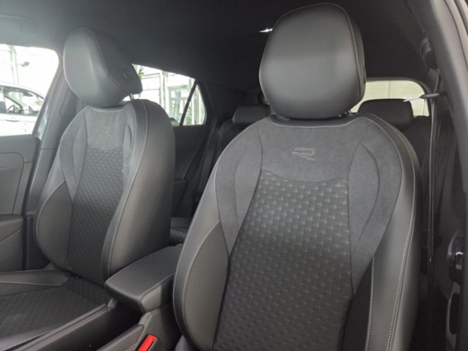 Volkswagen T-Roc – Bild 12