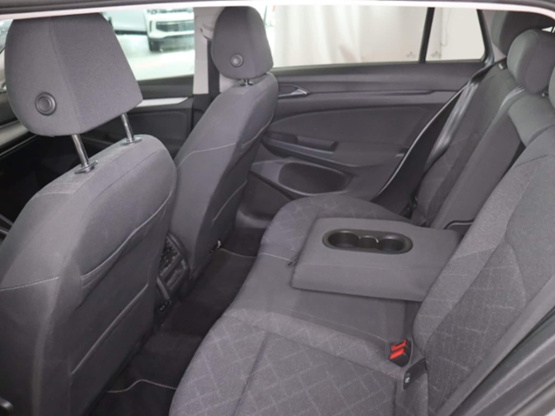 Volkswagen Golf Variant Life