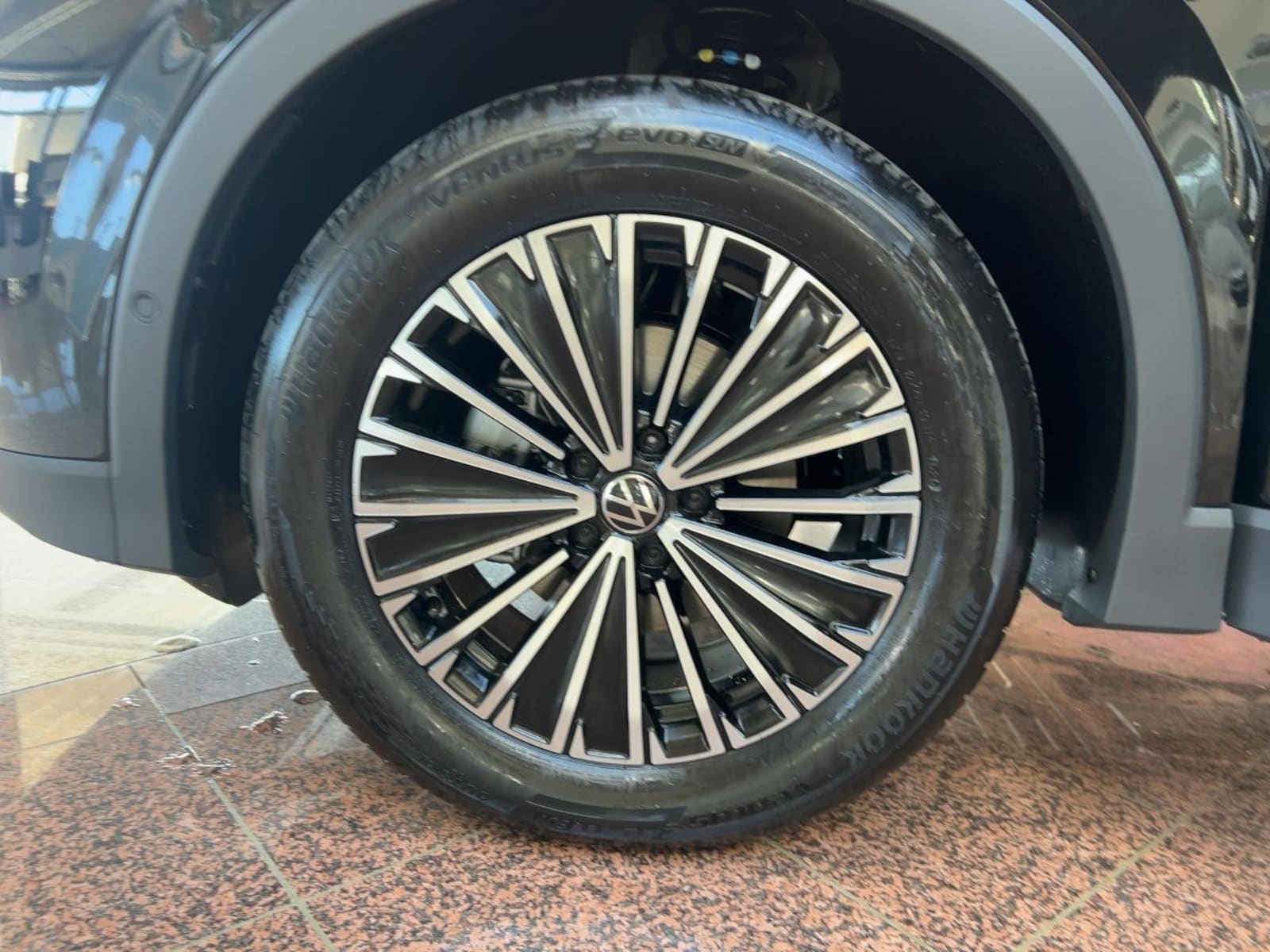 Volkswagen Tiguan – Bild 11