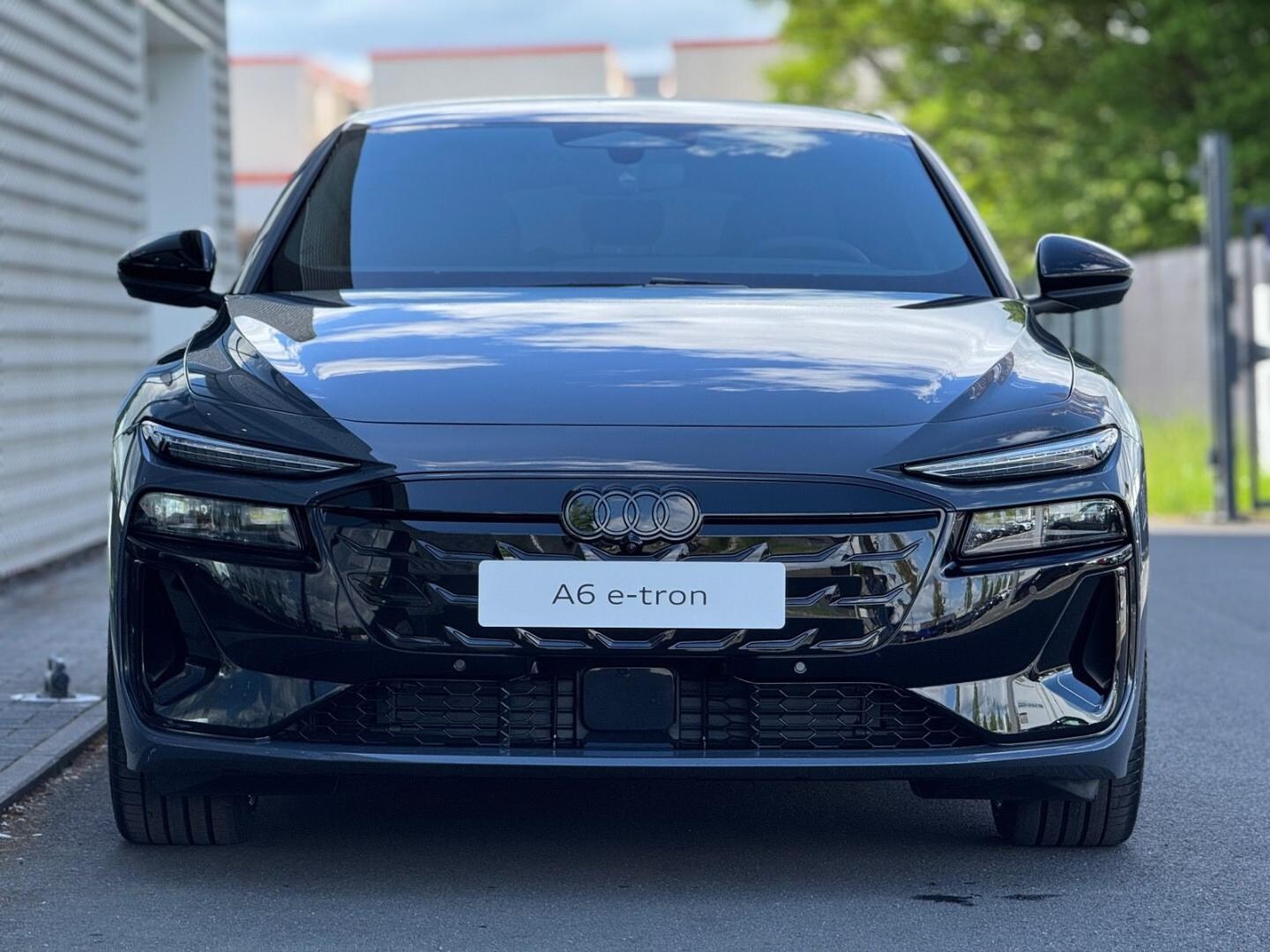 Bild über Audi A6 Avant e-tron S line business e-tron quattro 315 kW - für weitere Informationen kontaktieren Sie den Audi Partner