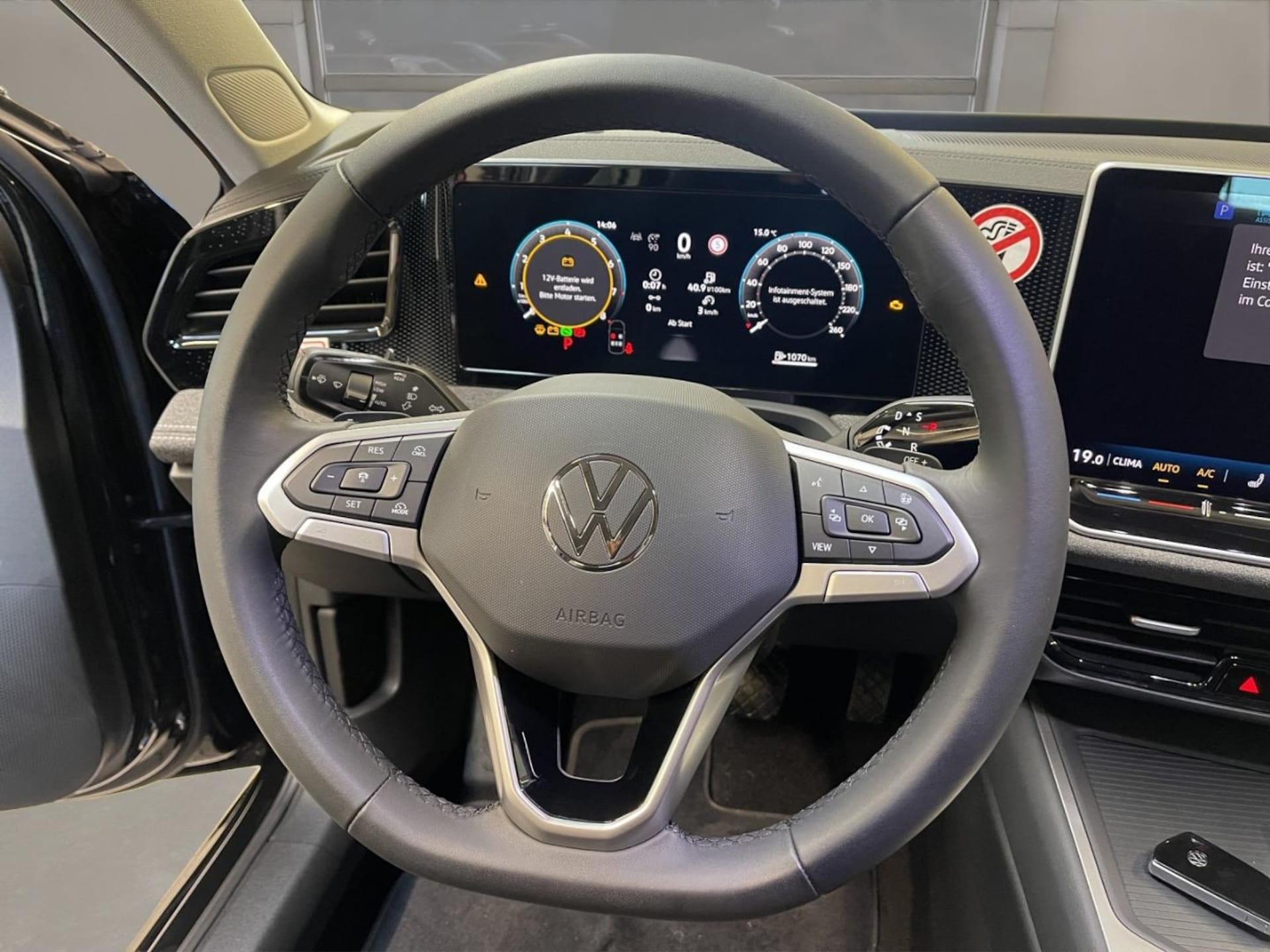 Volkswagen Passat Basis-Modell