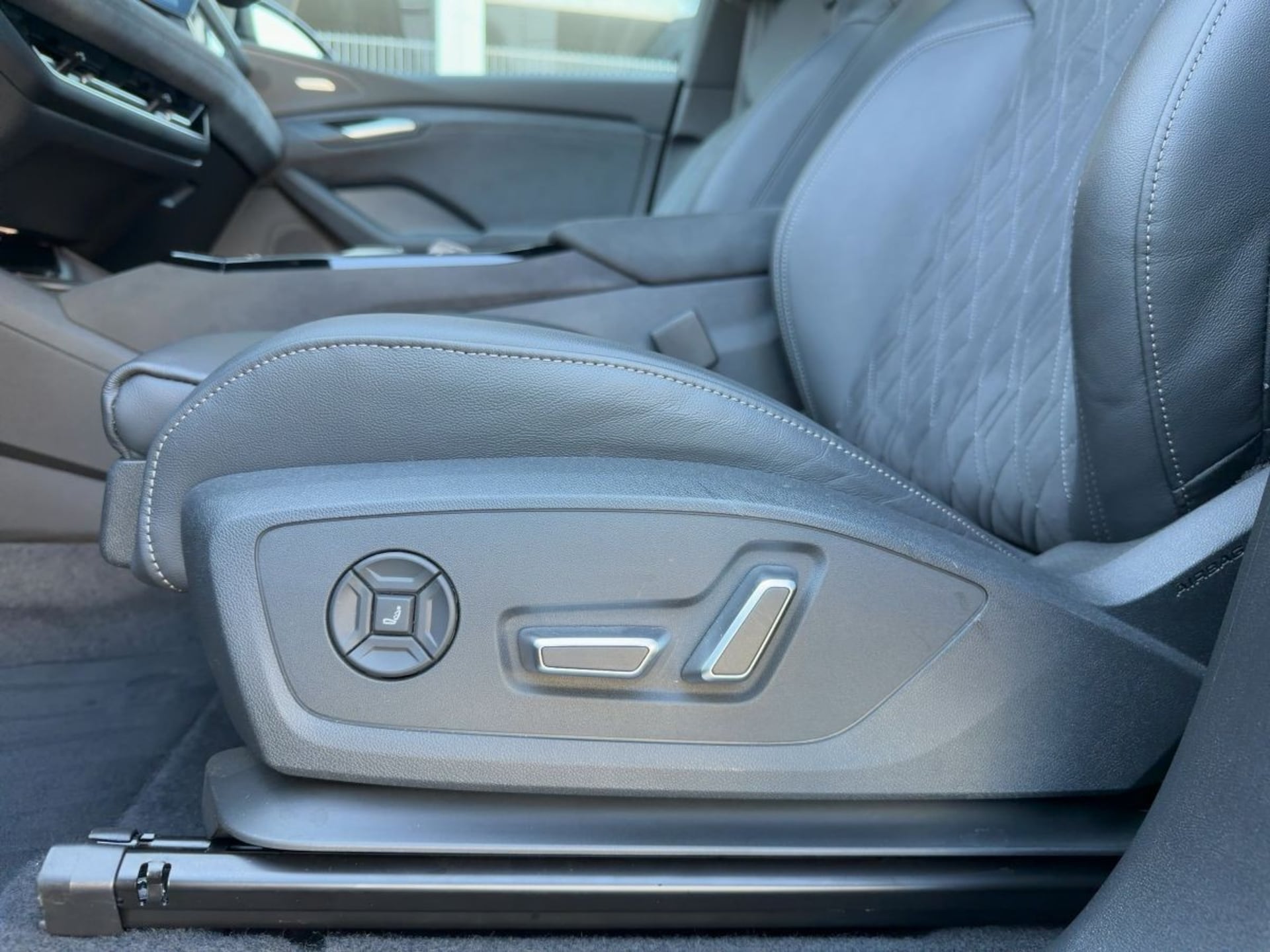 Audi Q6 SUV e-tron