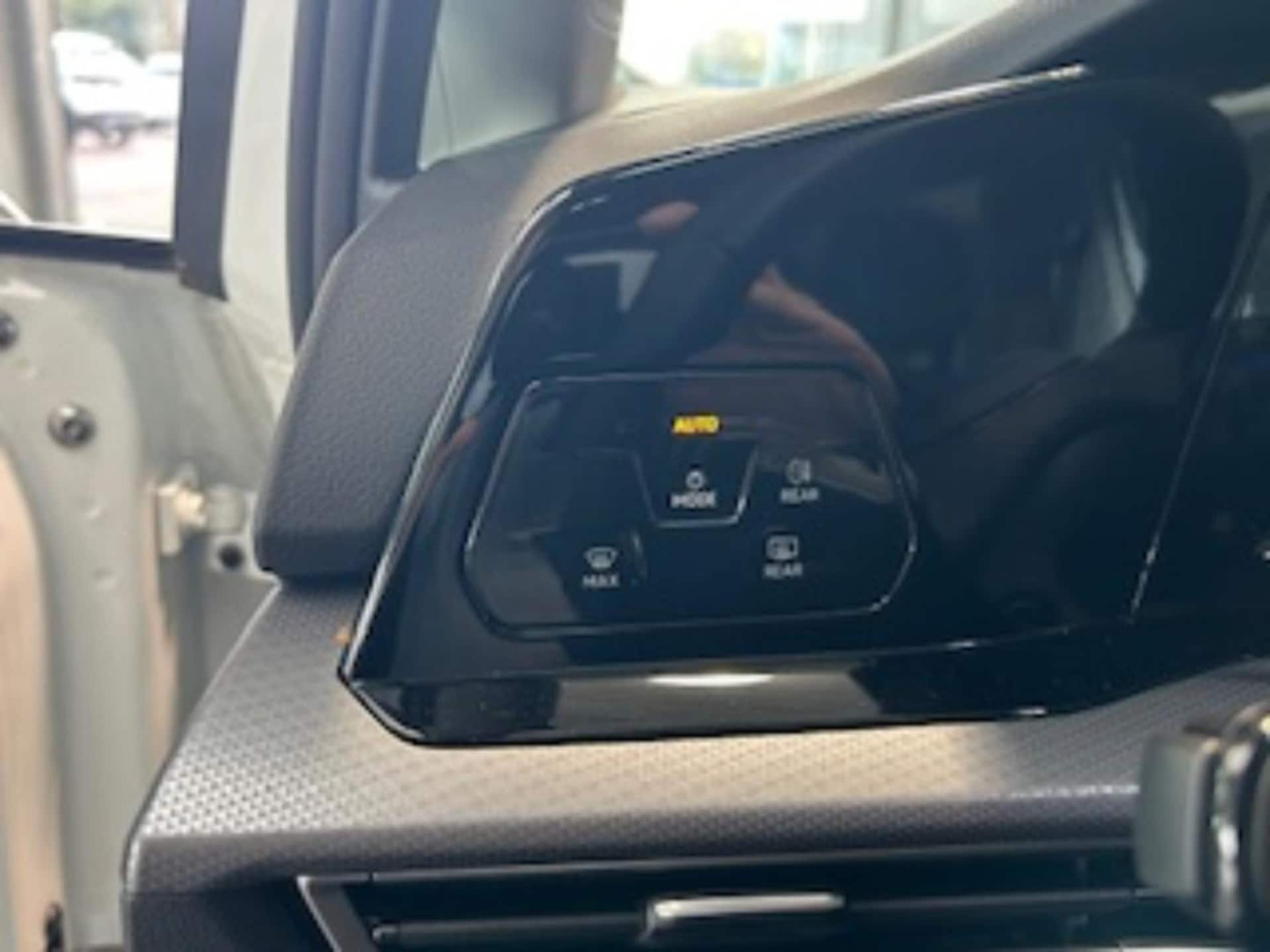 Volkswagen Golf Active