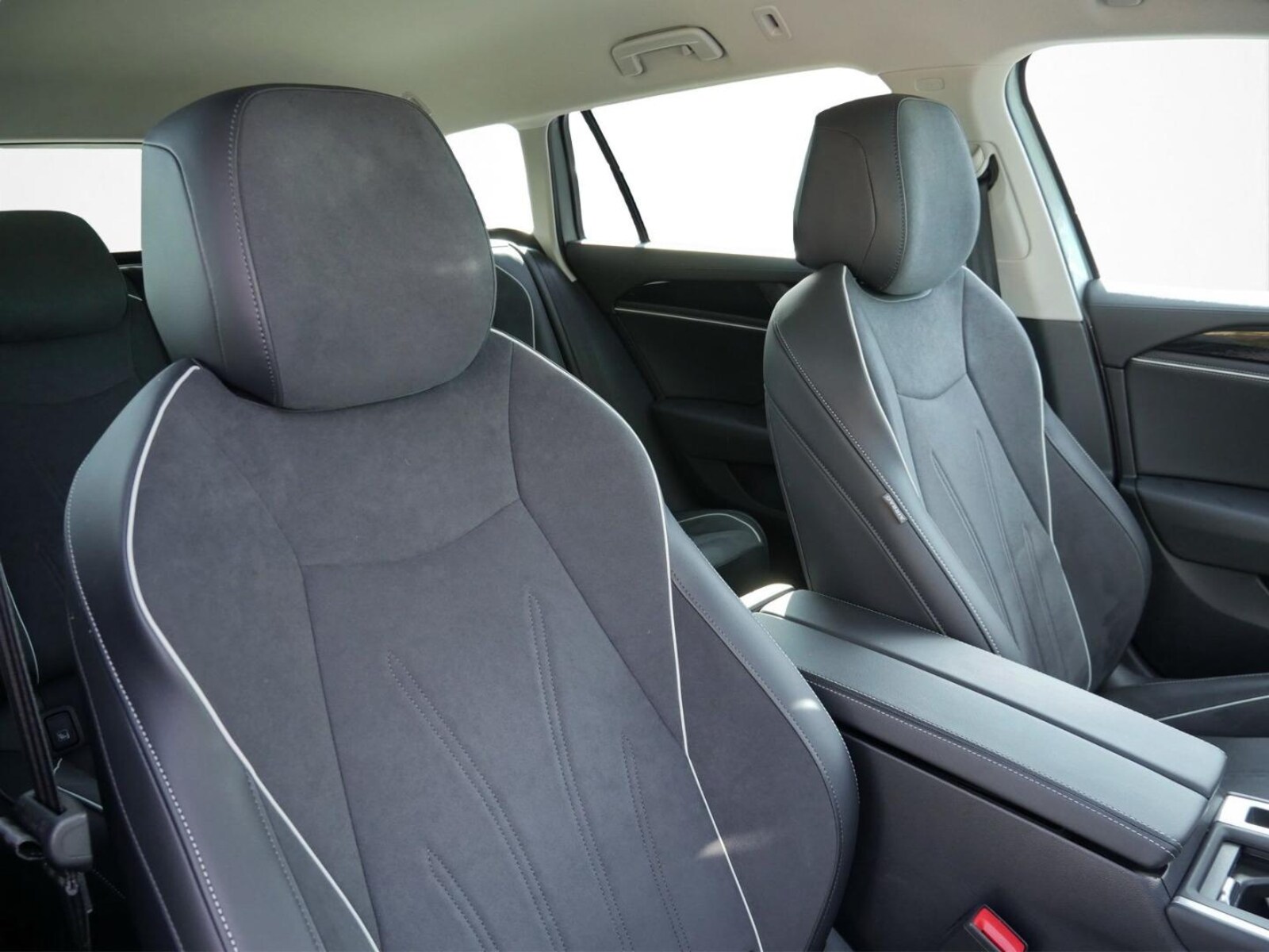 Volkswagen Passat – Bild 10