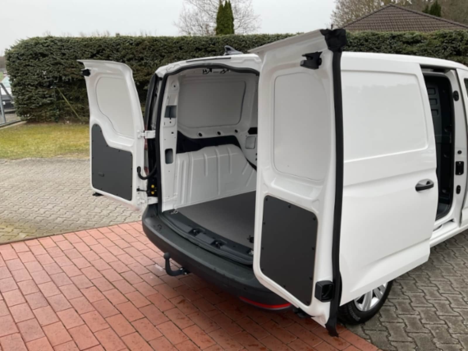 Volkswagen Caddy Maxi Cargo – Bild 11