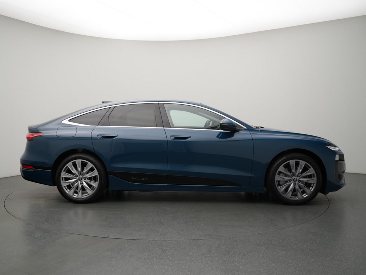 Bild über Audi A6 Sportback e-tron e-tron - für weitere Informationen kontaktieren Sie den Audi Partner