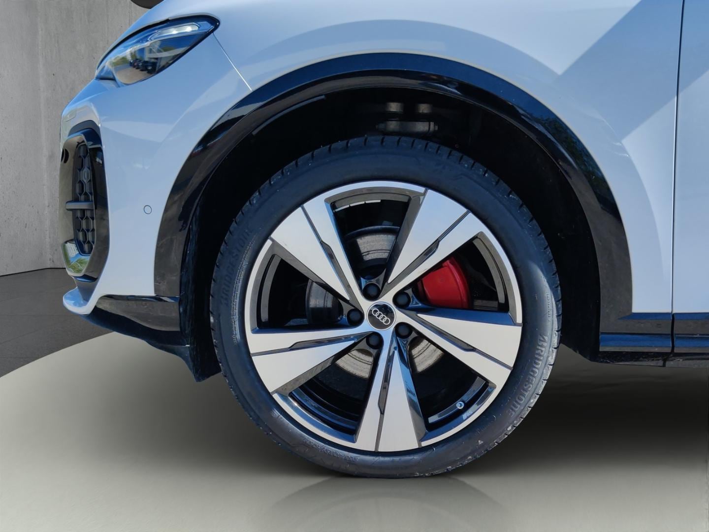 Bild über Audi Q5 Sportback TFSI quattro 150 kW S tronic - für weitere Informationen kontaktieren Sie den Audi Partner