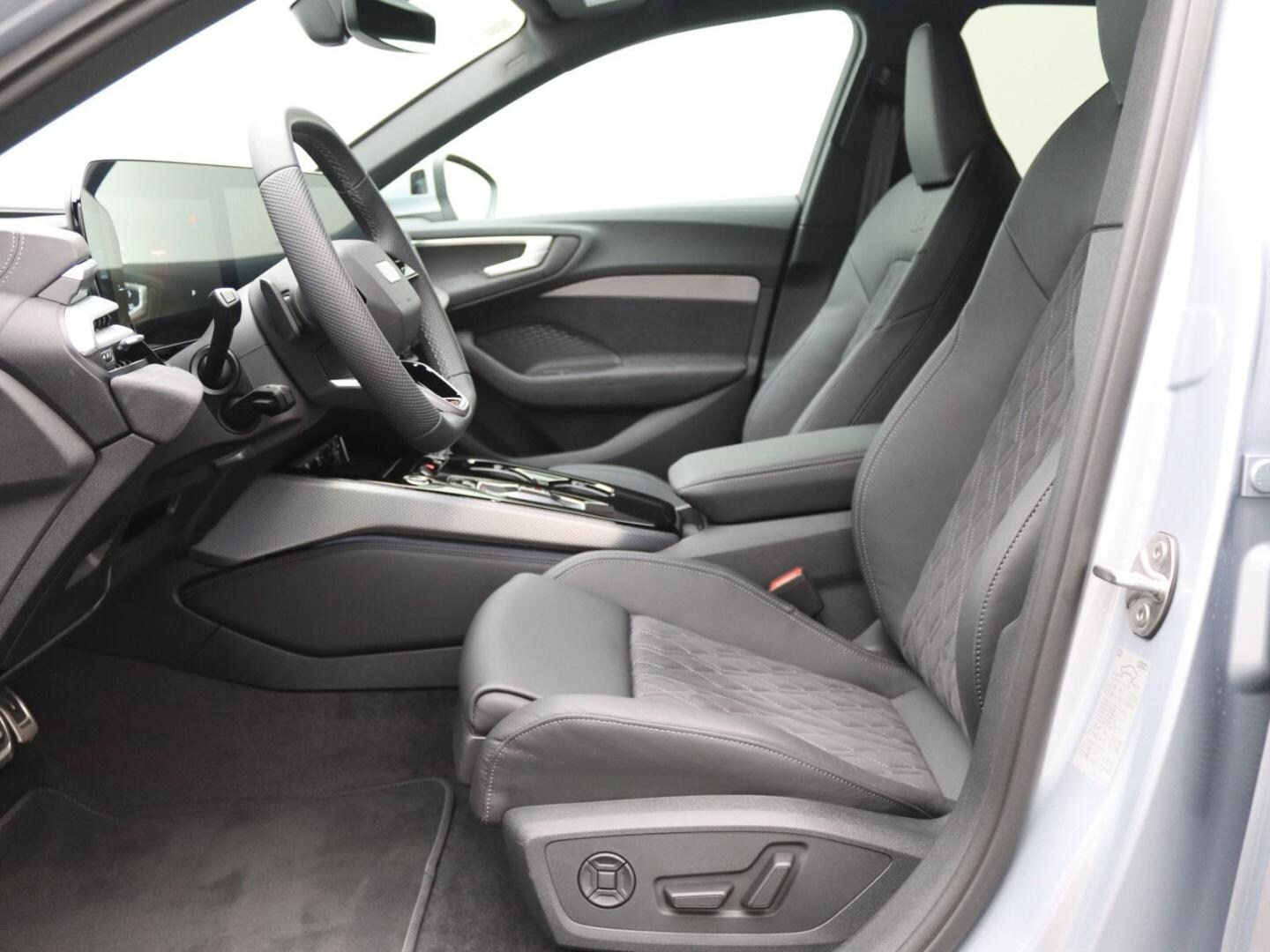Bild über Audi A5 Avant TDI 150 kW S tronic - für weitere Informationen kontaktieren Sie den Audi Partner