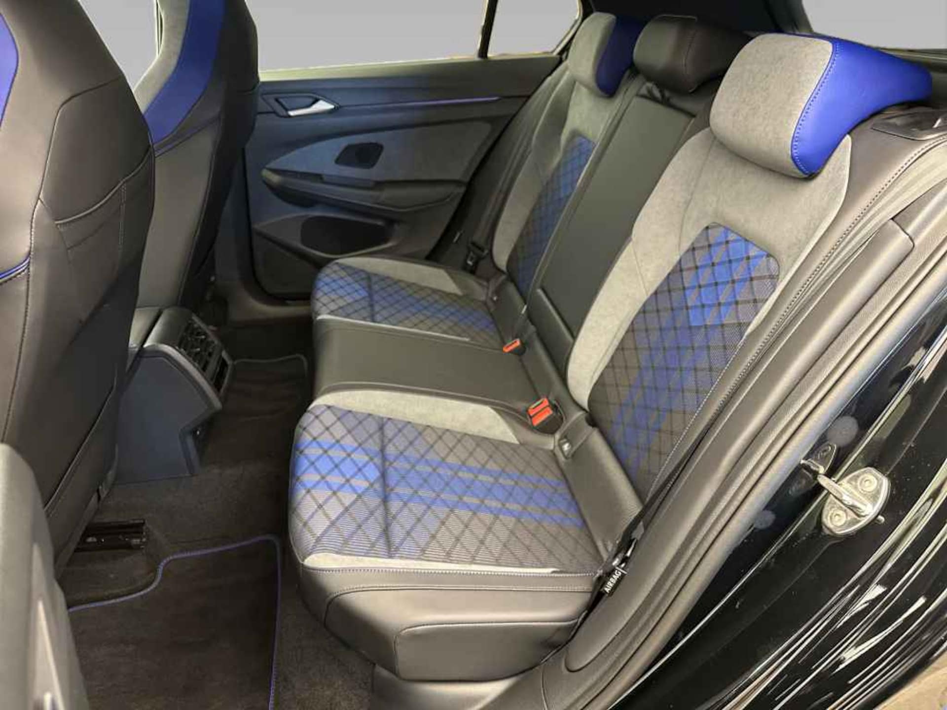 Volkswagen Golf R