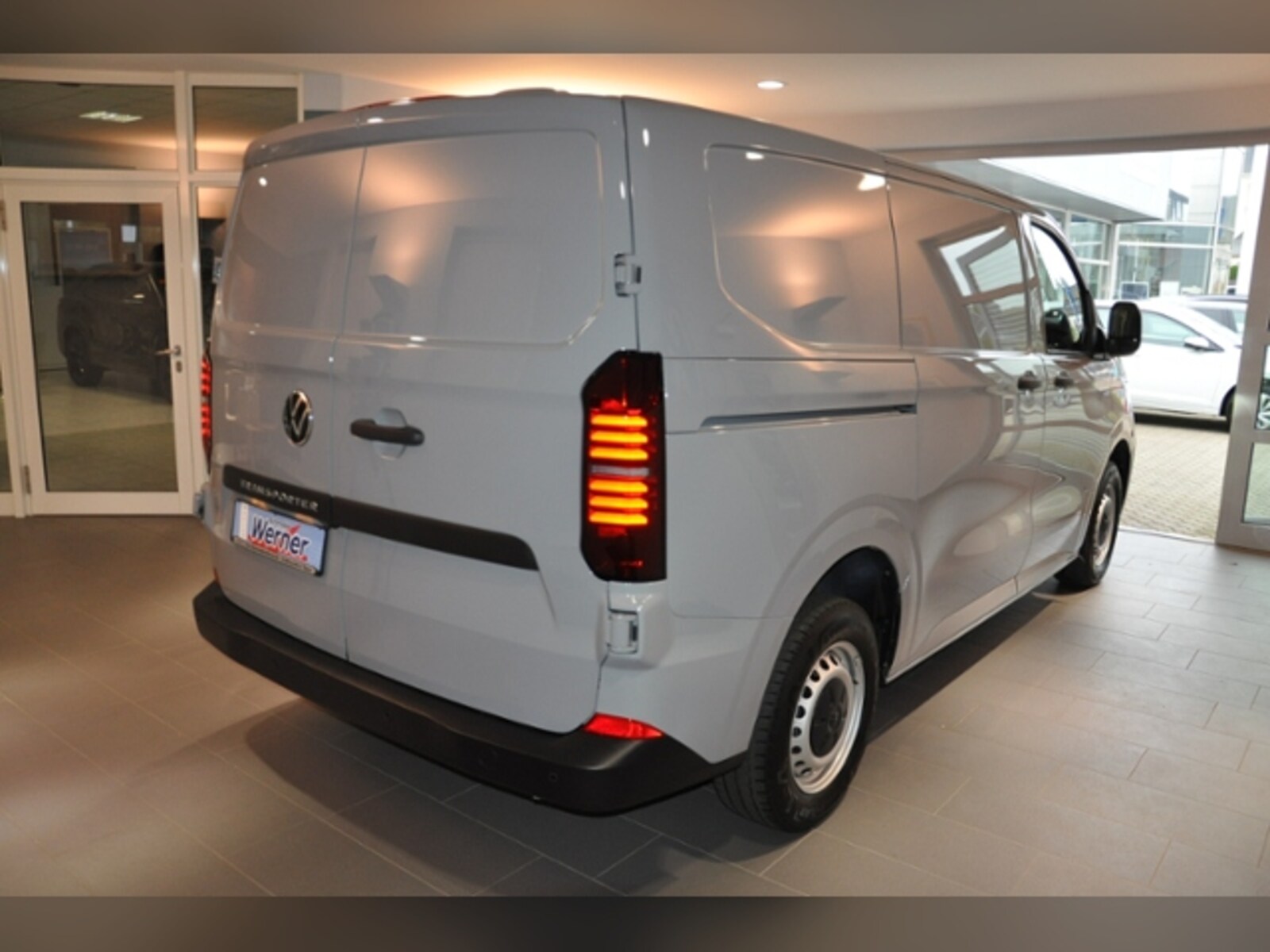 Volkswagen Transporter Kasten kurzer Radstand – Bild 9