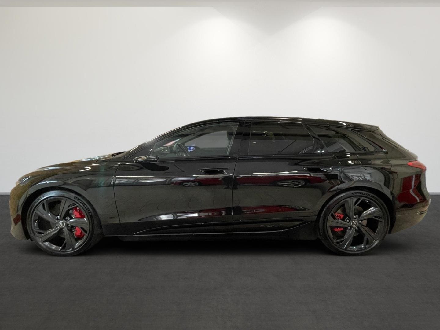 Bild über Audi S6 Avant e-tron e-tron quattro - für weitere Informationen kontaktieren Sie den Audi Partner