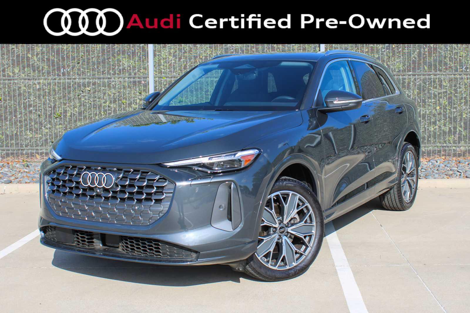 2025 Audi Q5 40 Premium Plus's photo