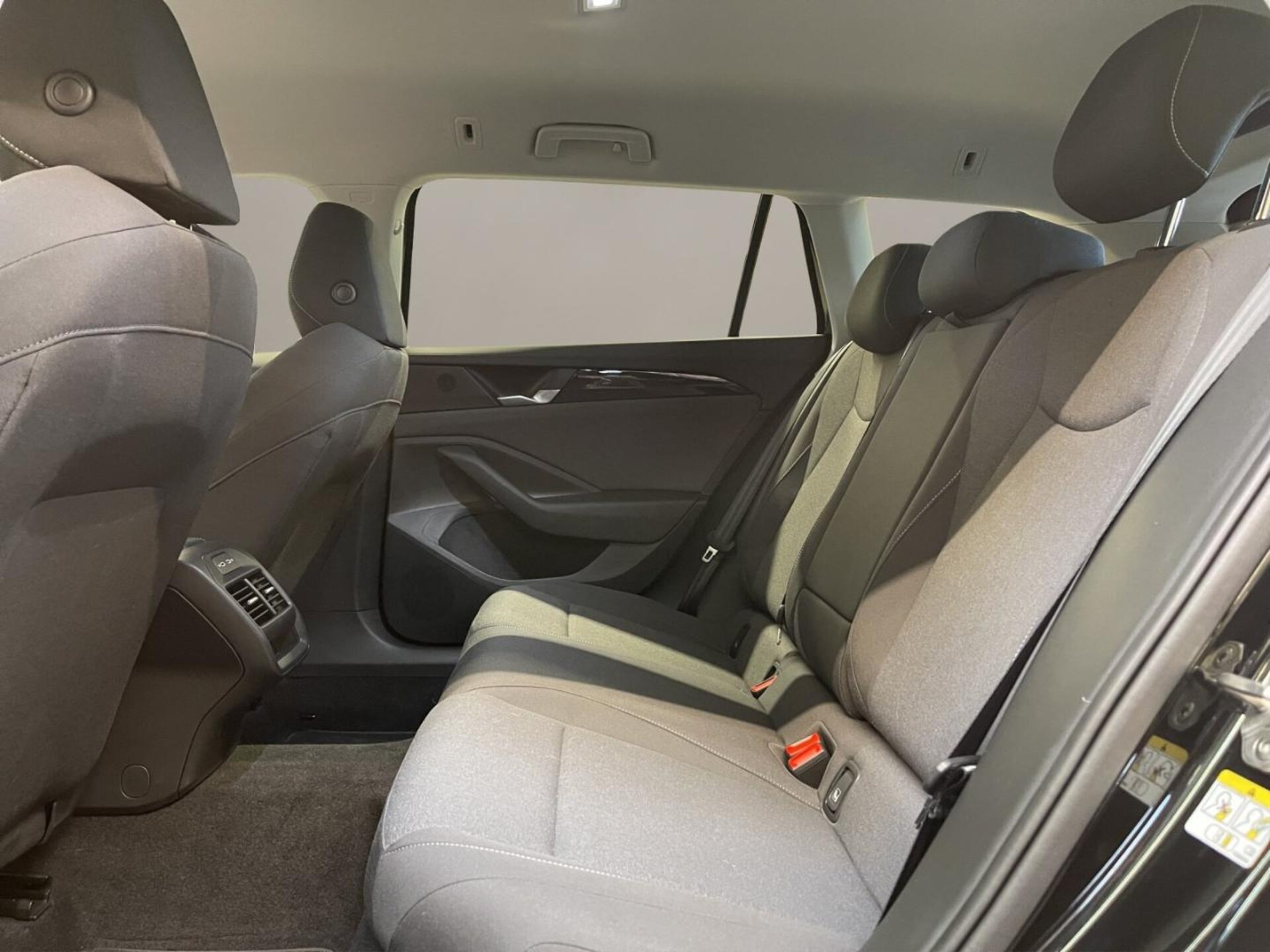 Volkswagen Passat Basis-Modell