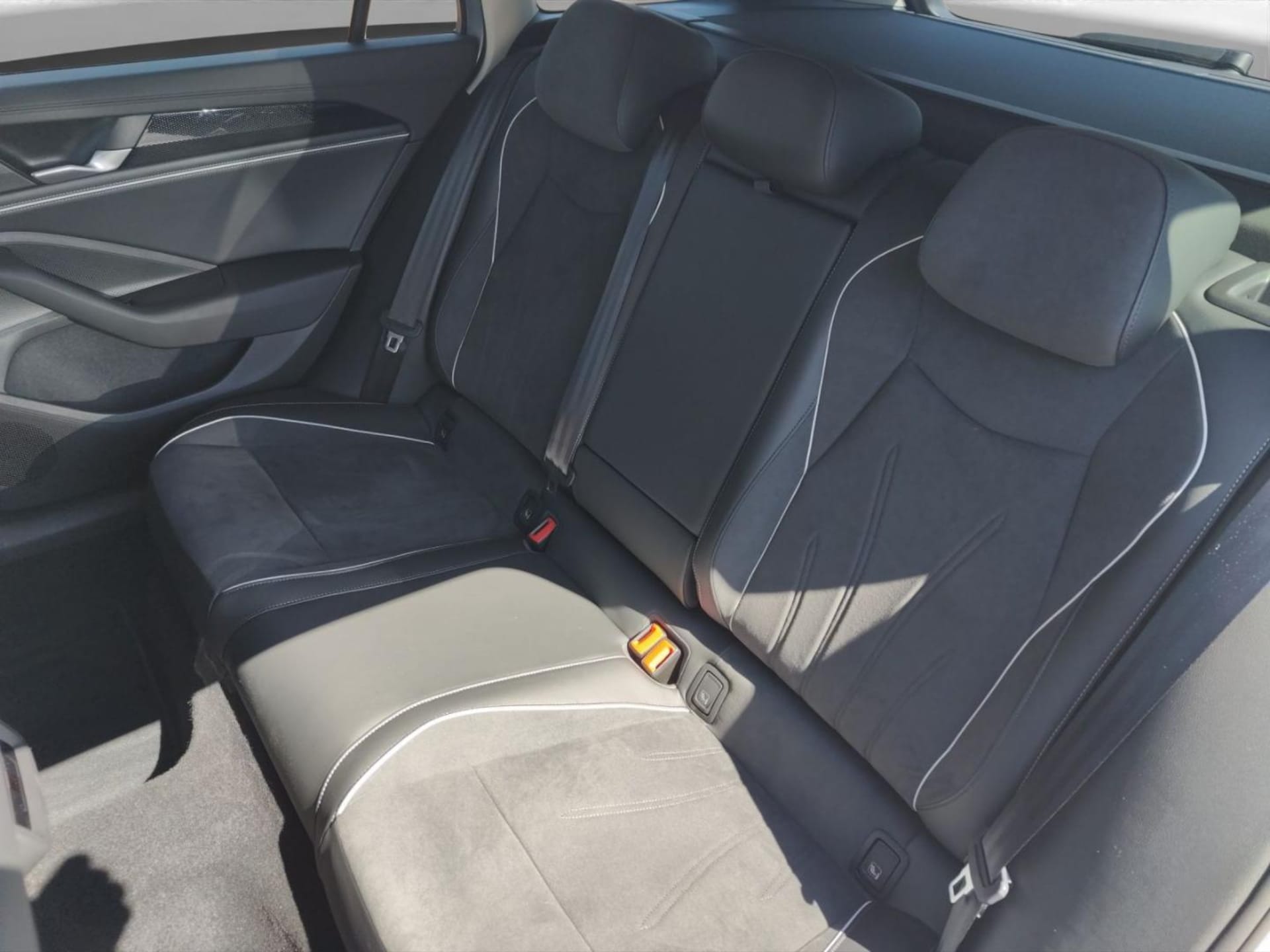 Volkswagen Passat Business