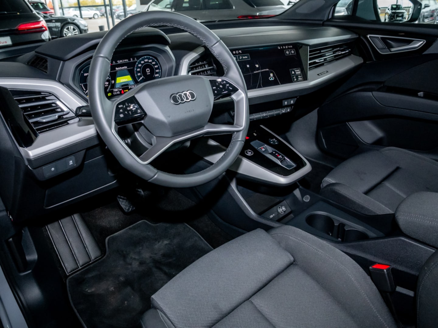 Bild über Audi Q4 e-tron 45 e-tron - für weitere Informationen kontaktieren Sie den Audi Partner