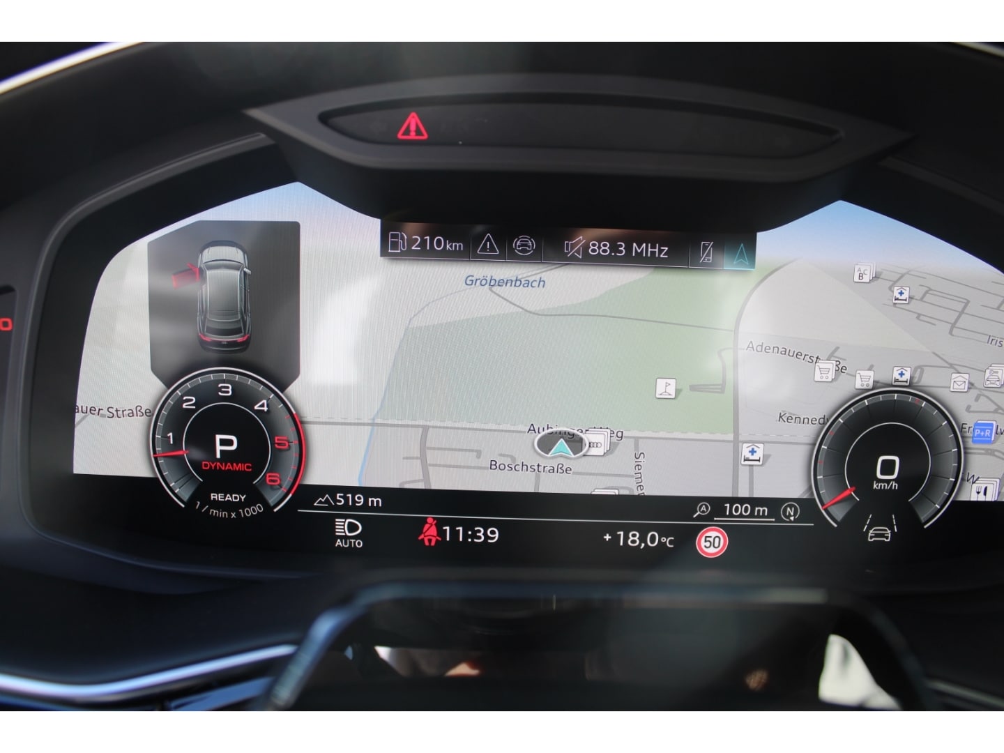 Bild über Audi Q8 SUV S line business TDI quattro 210 kW tiptronic - für weitere Informationen kontaktieren Sie den Audi Partner