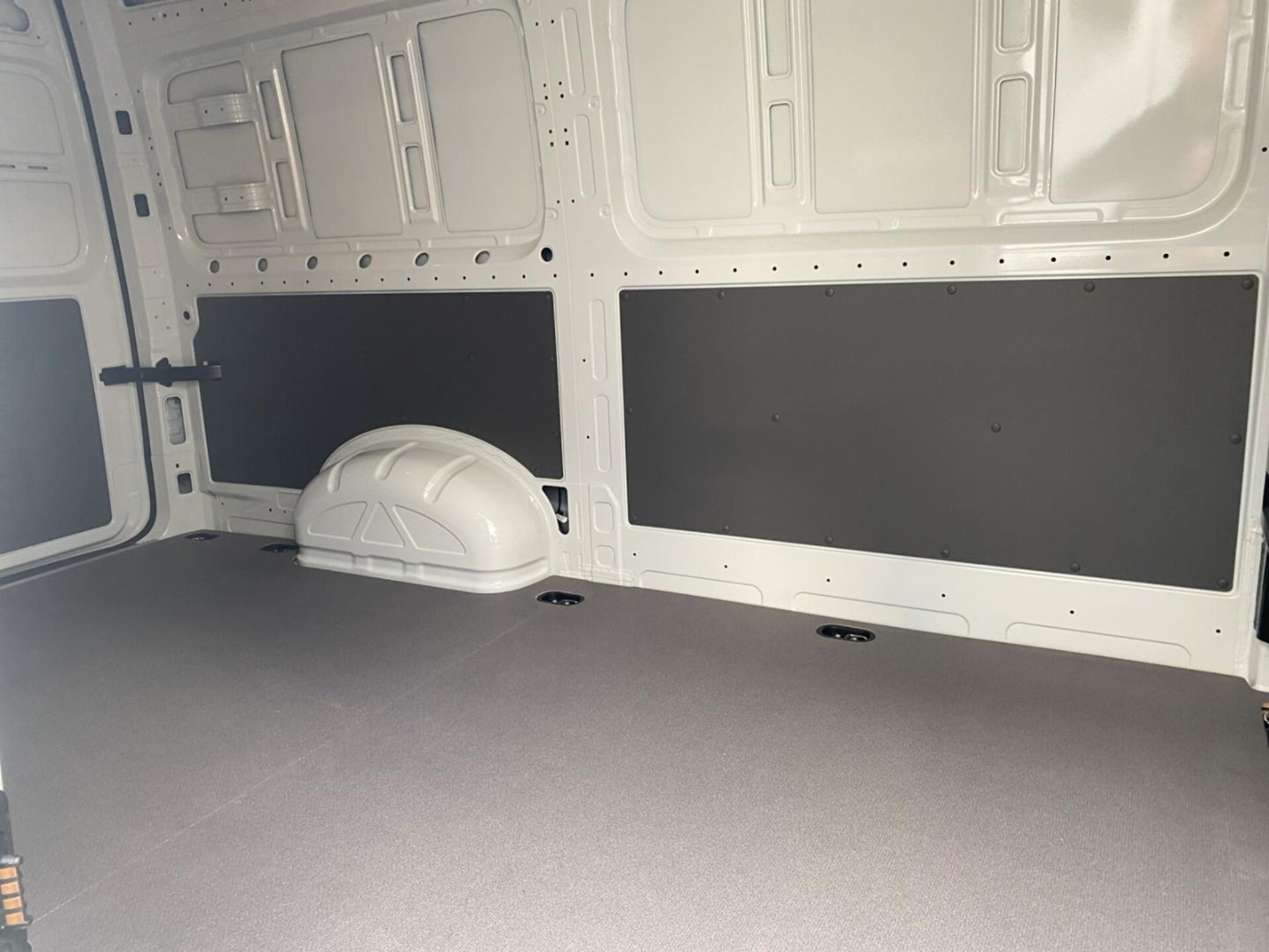 Volkswagen Crafter Kasten mittlerer Radstand
