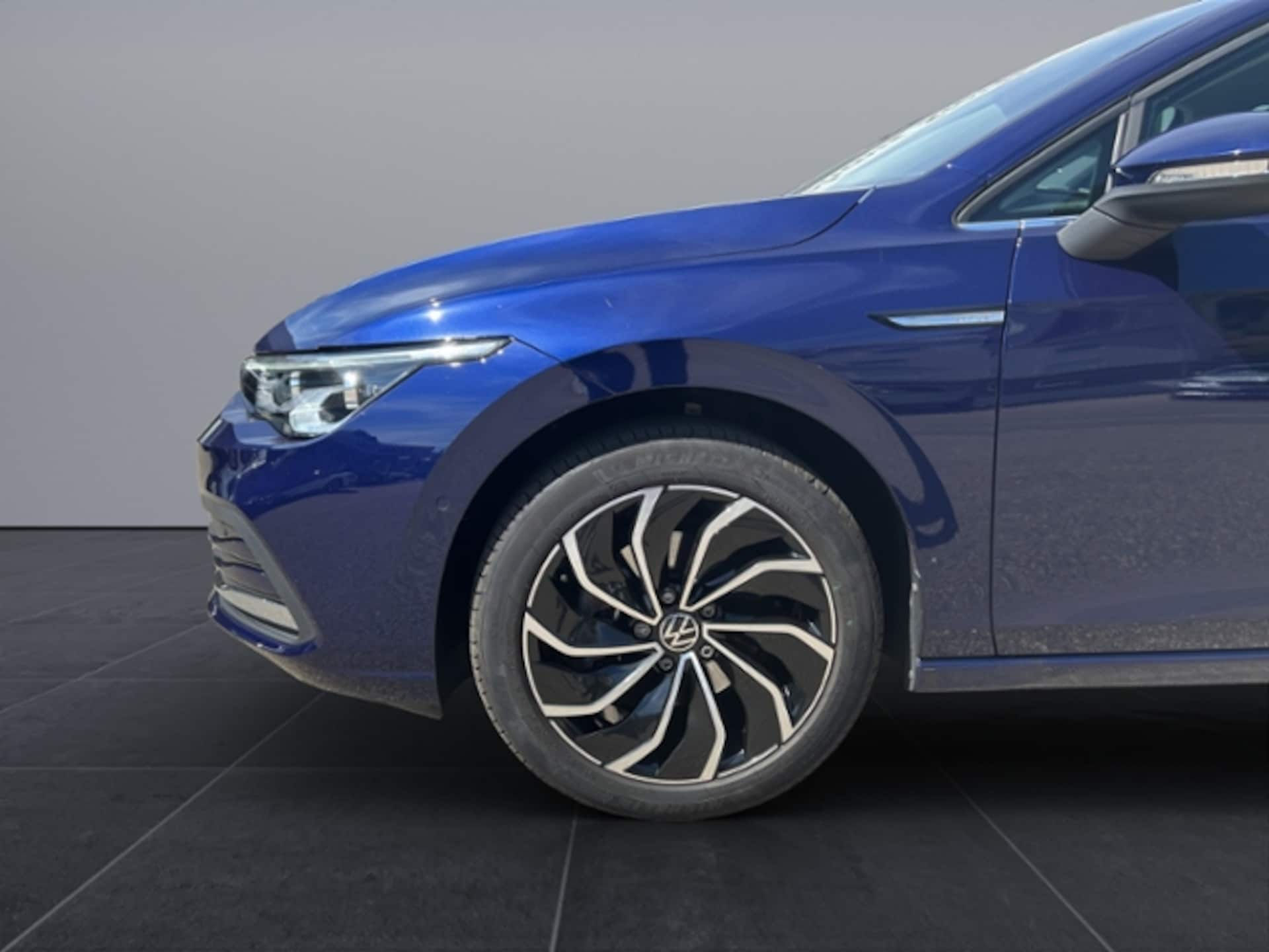 Volkswagen Golf Style