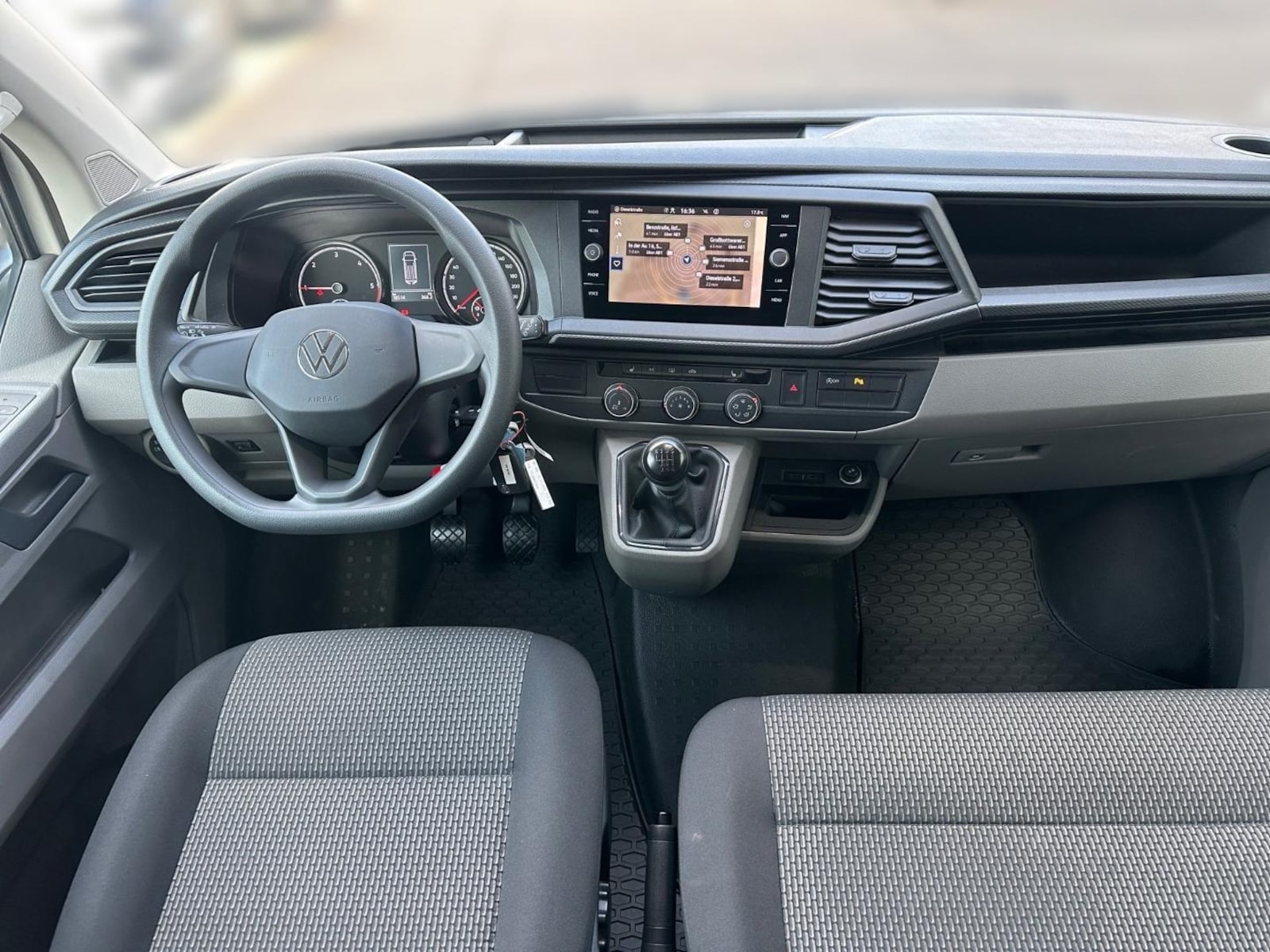 Volkswagen T6.1 Transporter Kasten kurzer Radstand – Bild 12