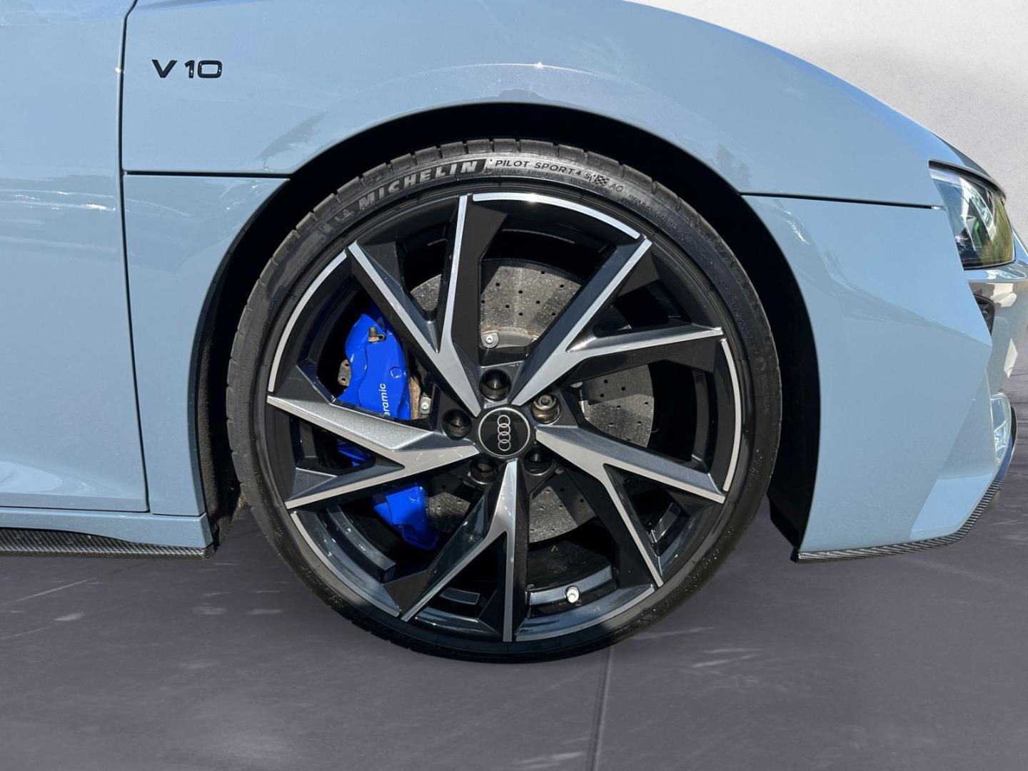 Image about Audi R8 Spyder FSI quattro S tronic