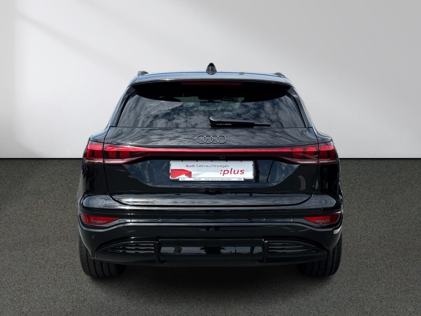 Bild über Audi Q6 SUV e-tron e-tron performance - für weitere Informationen kontaktieren Sie den Audi Partner