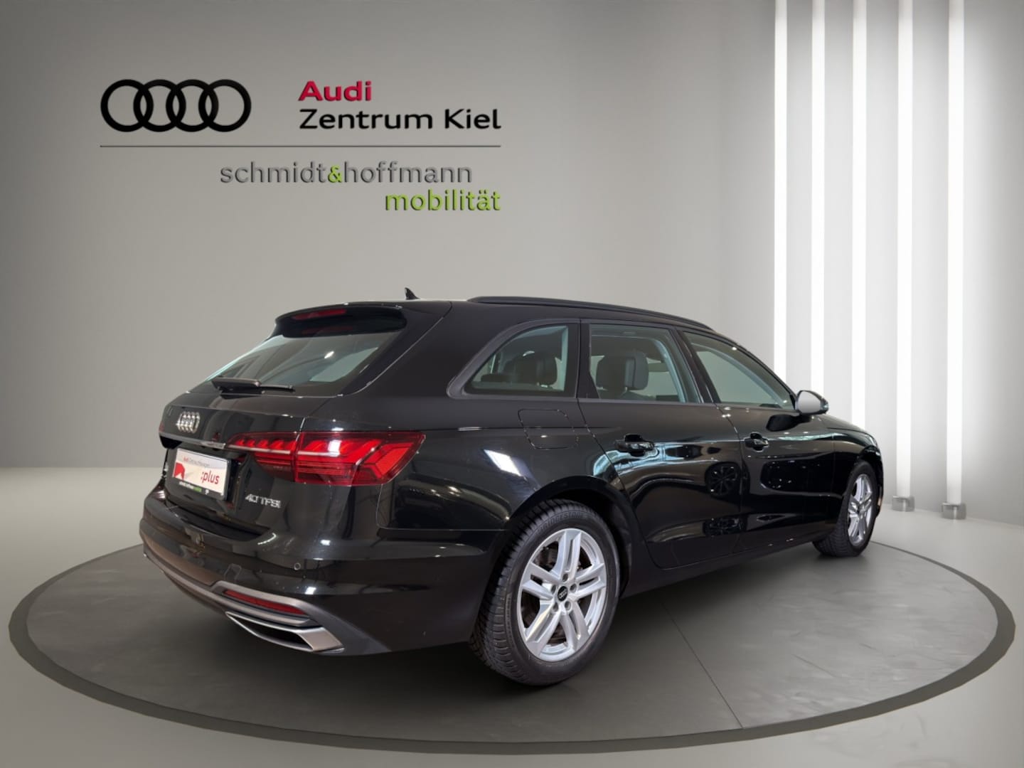 Bild über Audi A4 Avant 40 TFSI S tronic - für weitere Informationen kontaktieren Sie den Audi Partner