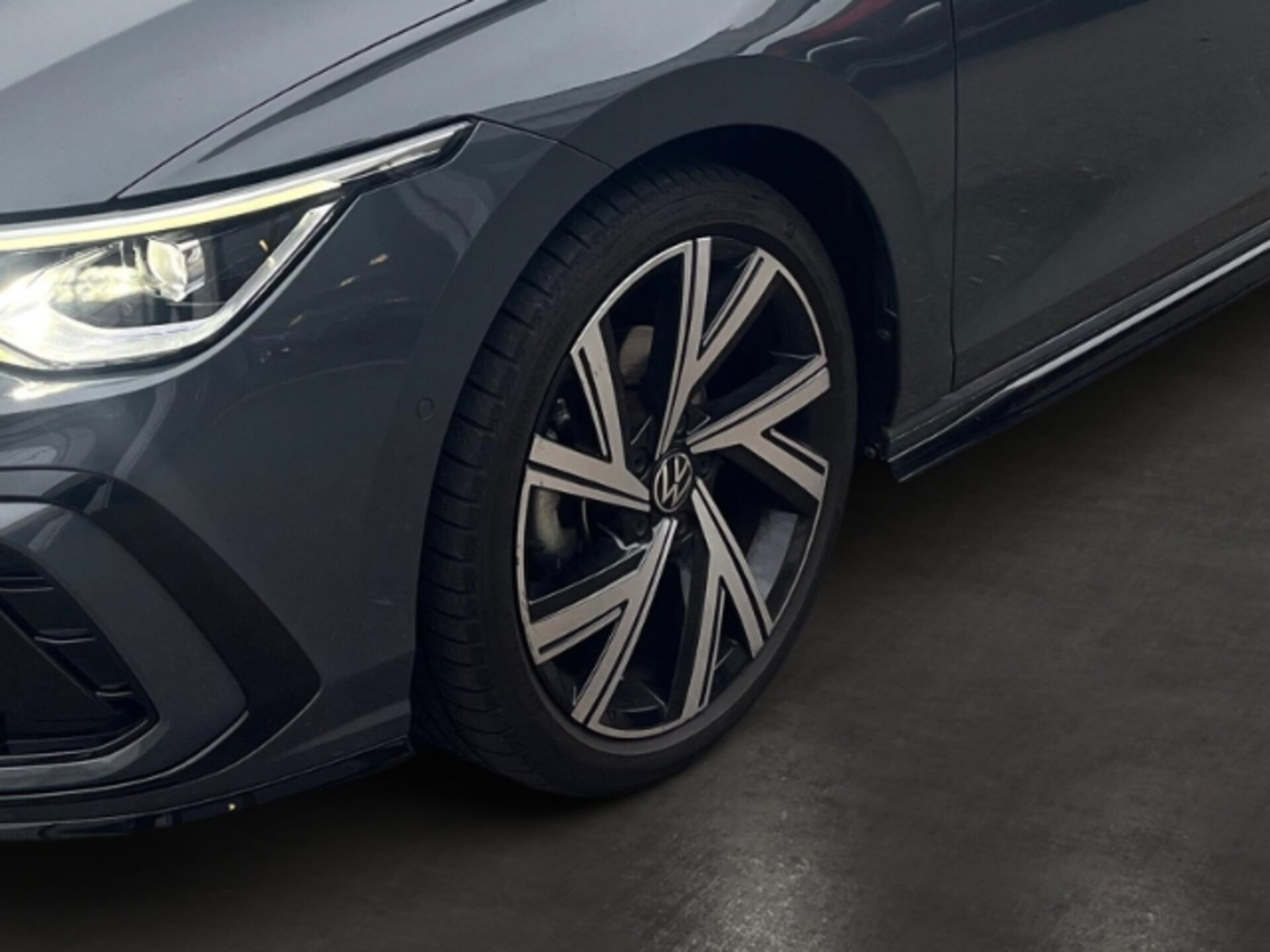 Volkswagen Golf R-Line