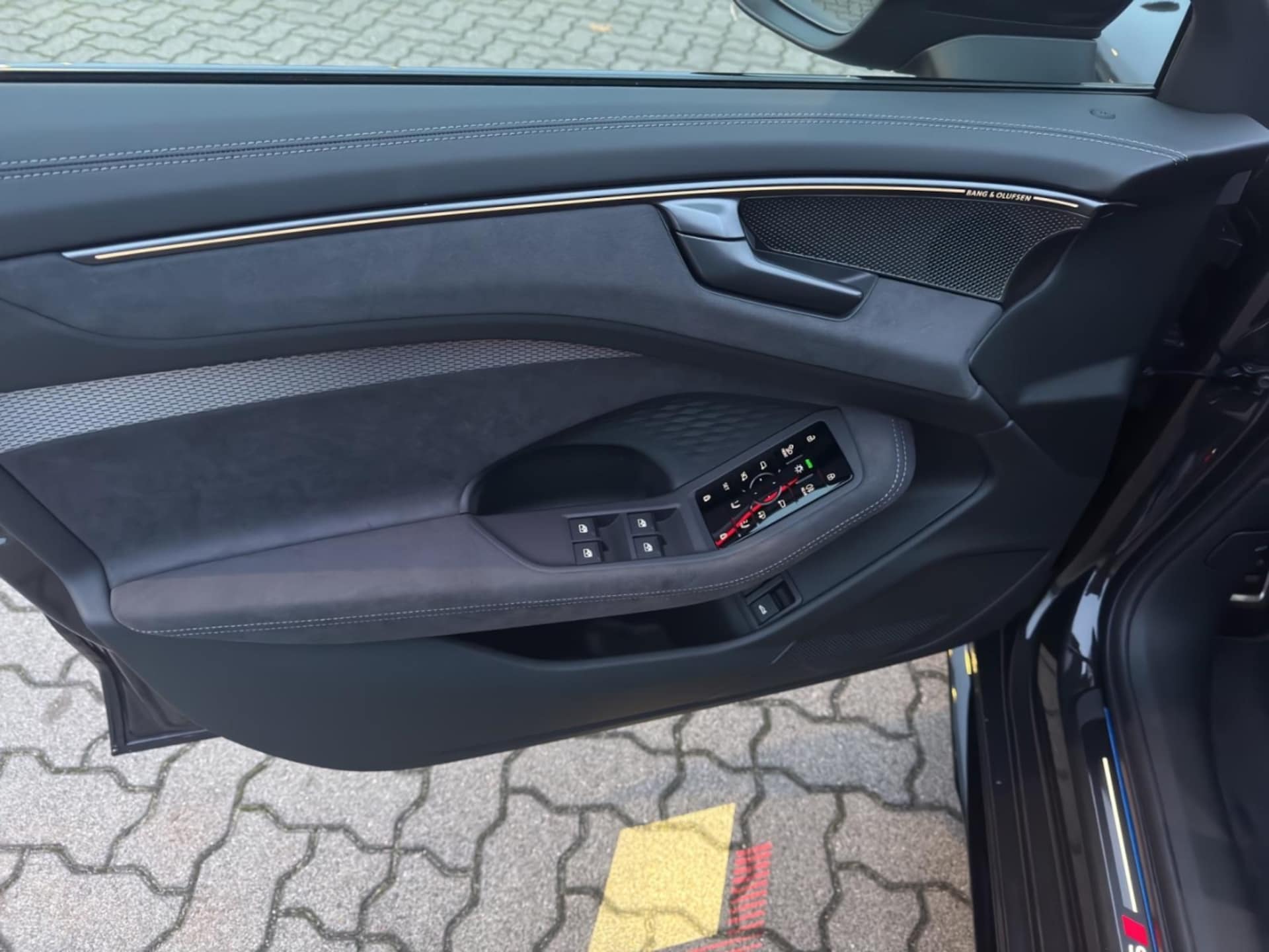Audi A6 Avant e-hybrid edition one