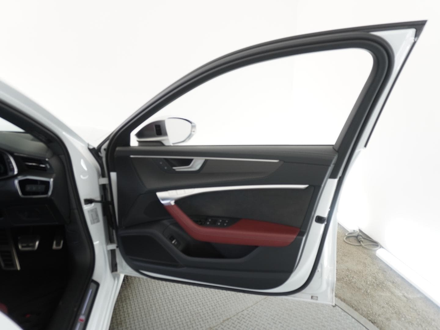 Audi S6 Sedan S6 TFSI 331(450) kW(PS) tiptronic for more details contact your dealer