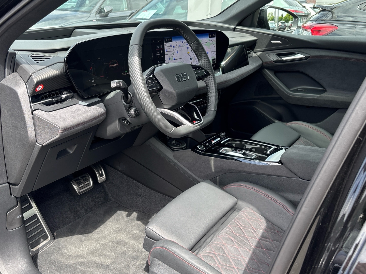 Bild über Audi Q6 SUV e-tron e-tron performance - für weitere Informationen kontaktieren Sie den Audi Partner