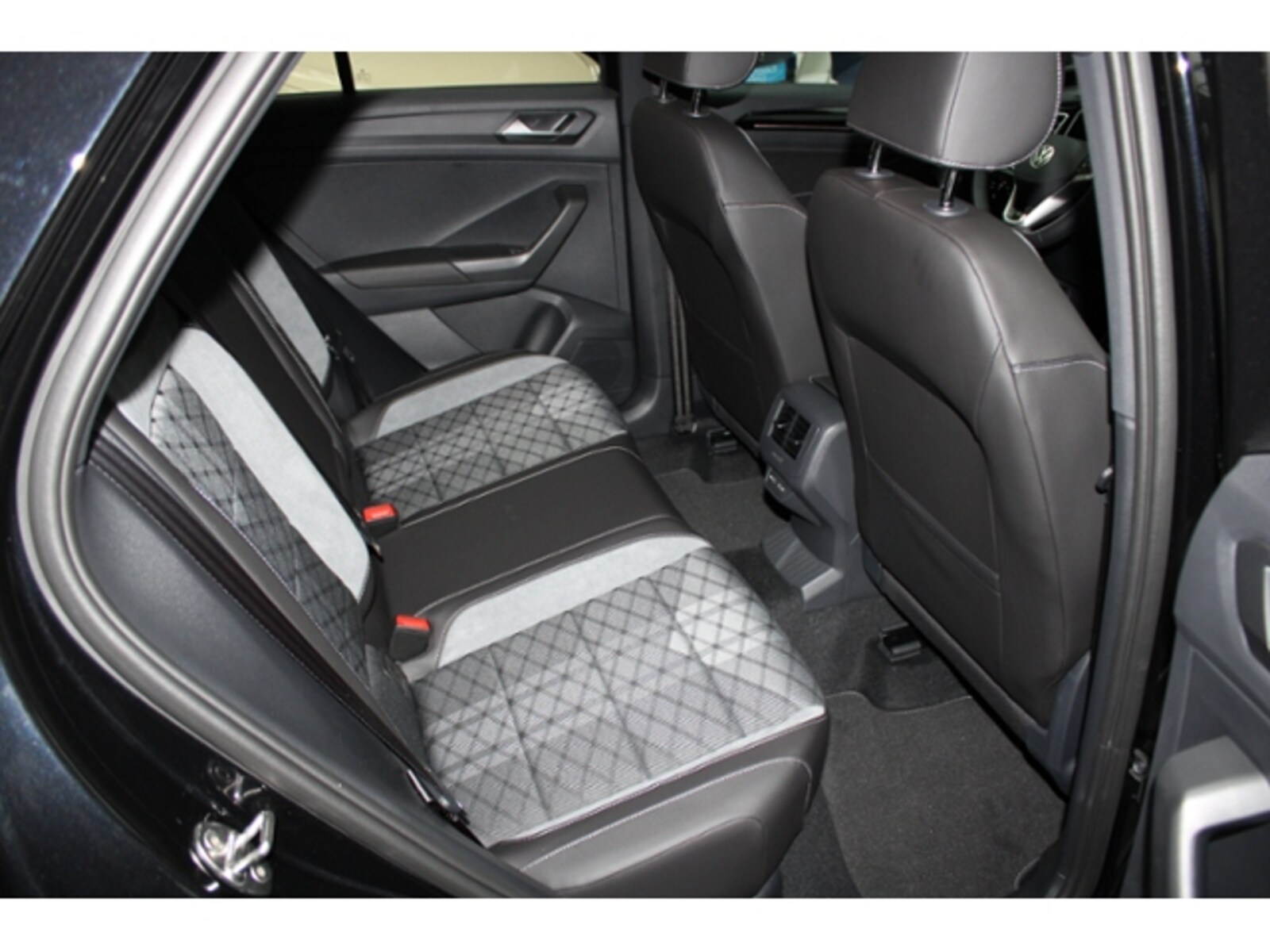 Volkswagen T-Roc – Bild 12