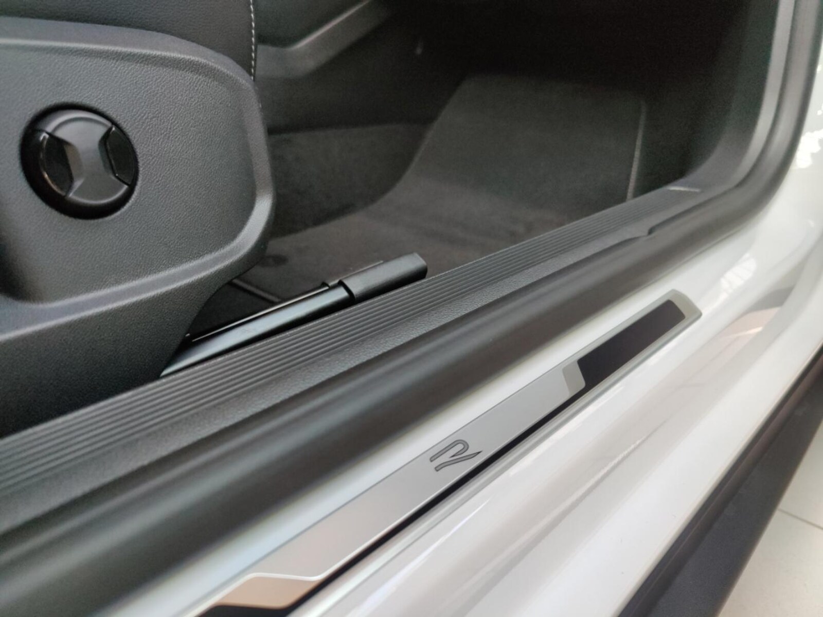 Volkswagen T-Roc Cabriolet – Bild 15
