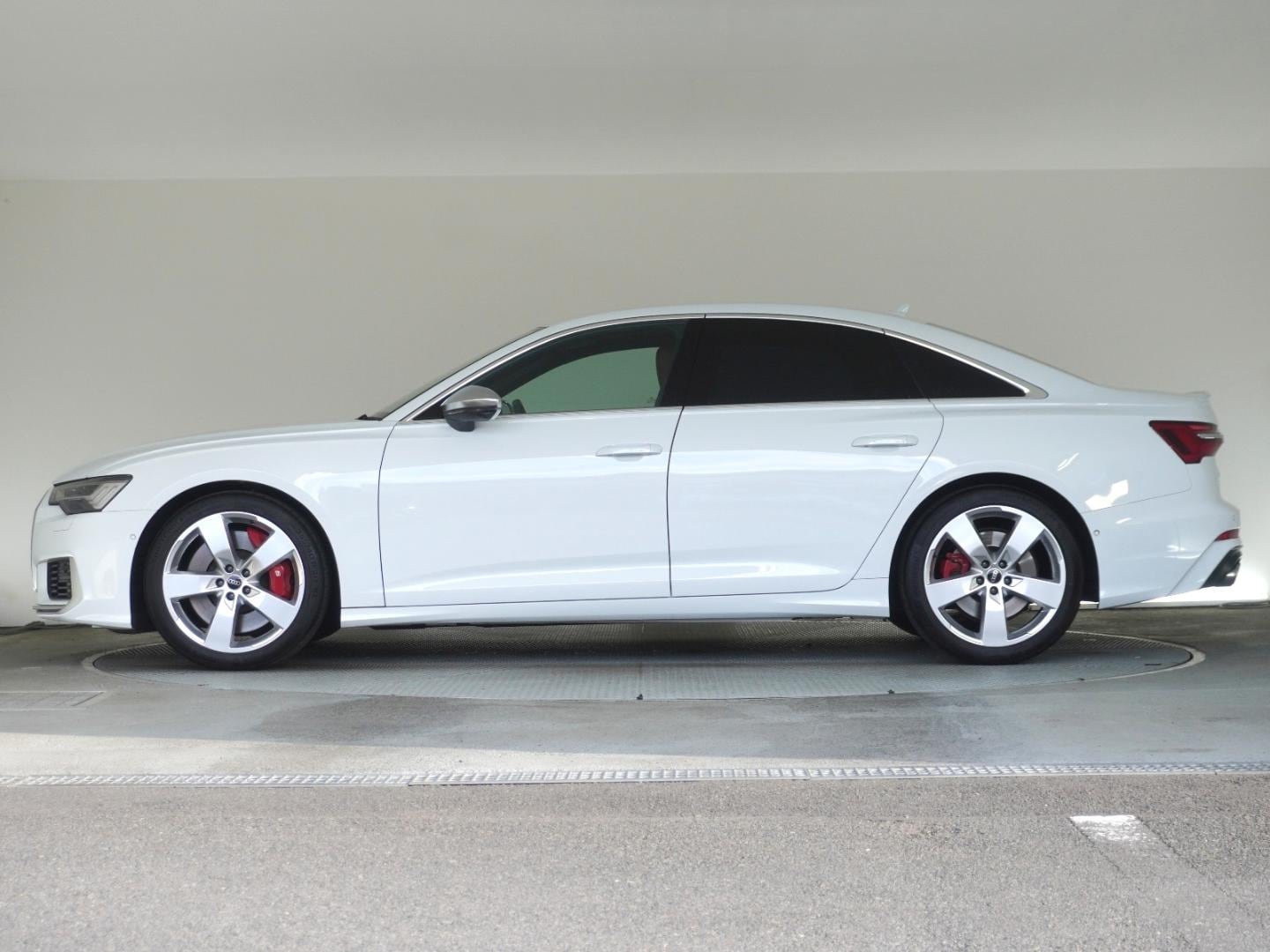 Audi S6 Sedan S6 TFSI 331(450) kW(PS) tiptronic for more details contact your dealer