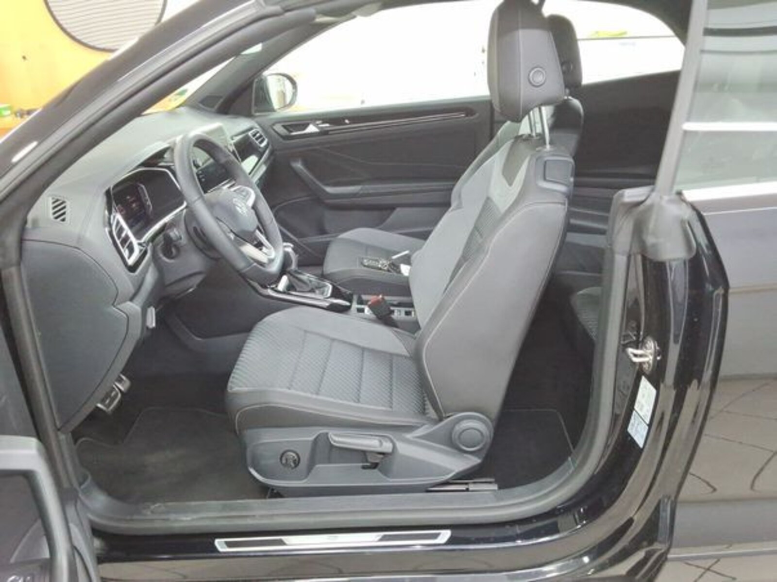 Volkswagen T-Roc Cabriolet – Bild 6