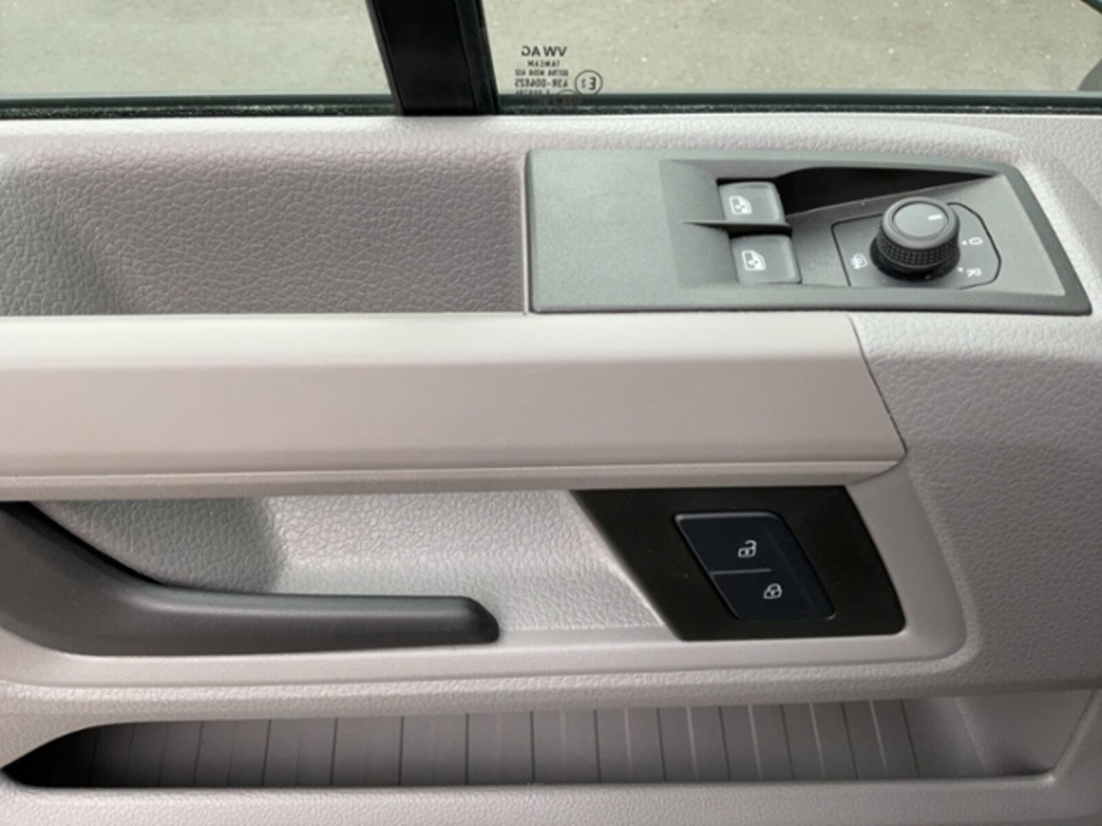 Volkswagen Crafter Kasten mittlerer Radstand – Bild 11
