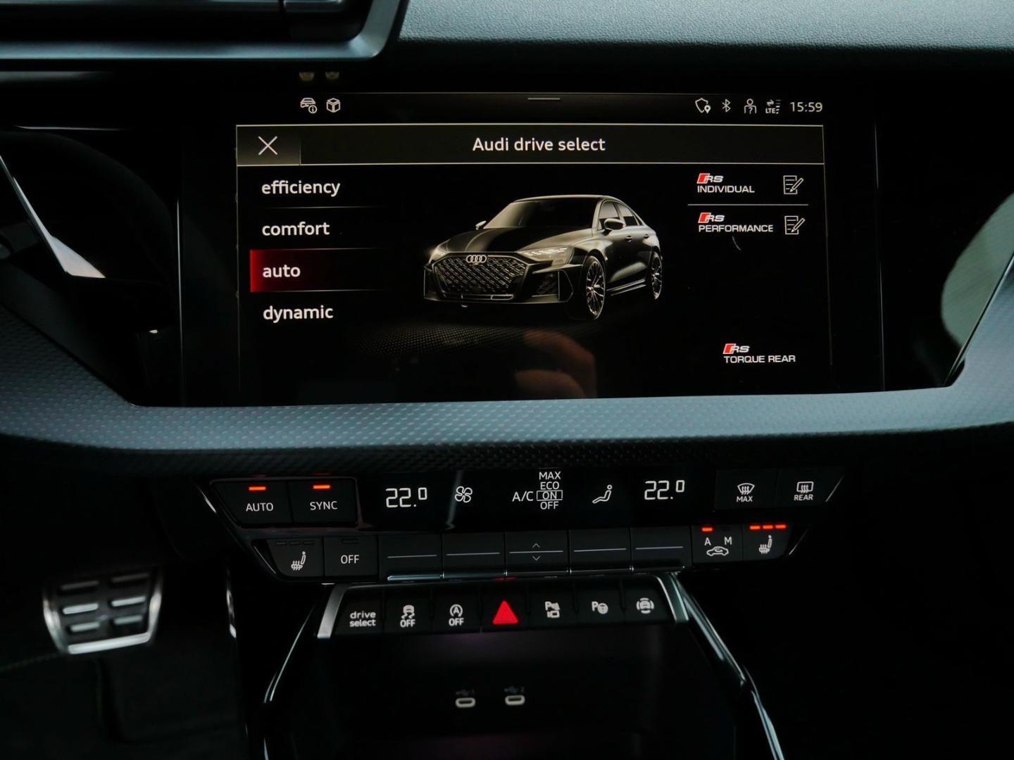 Image about Audi RS 3 Limousine TFSI quattro S tronic