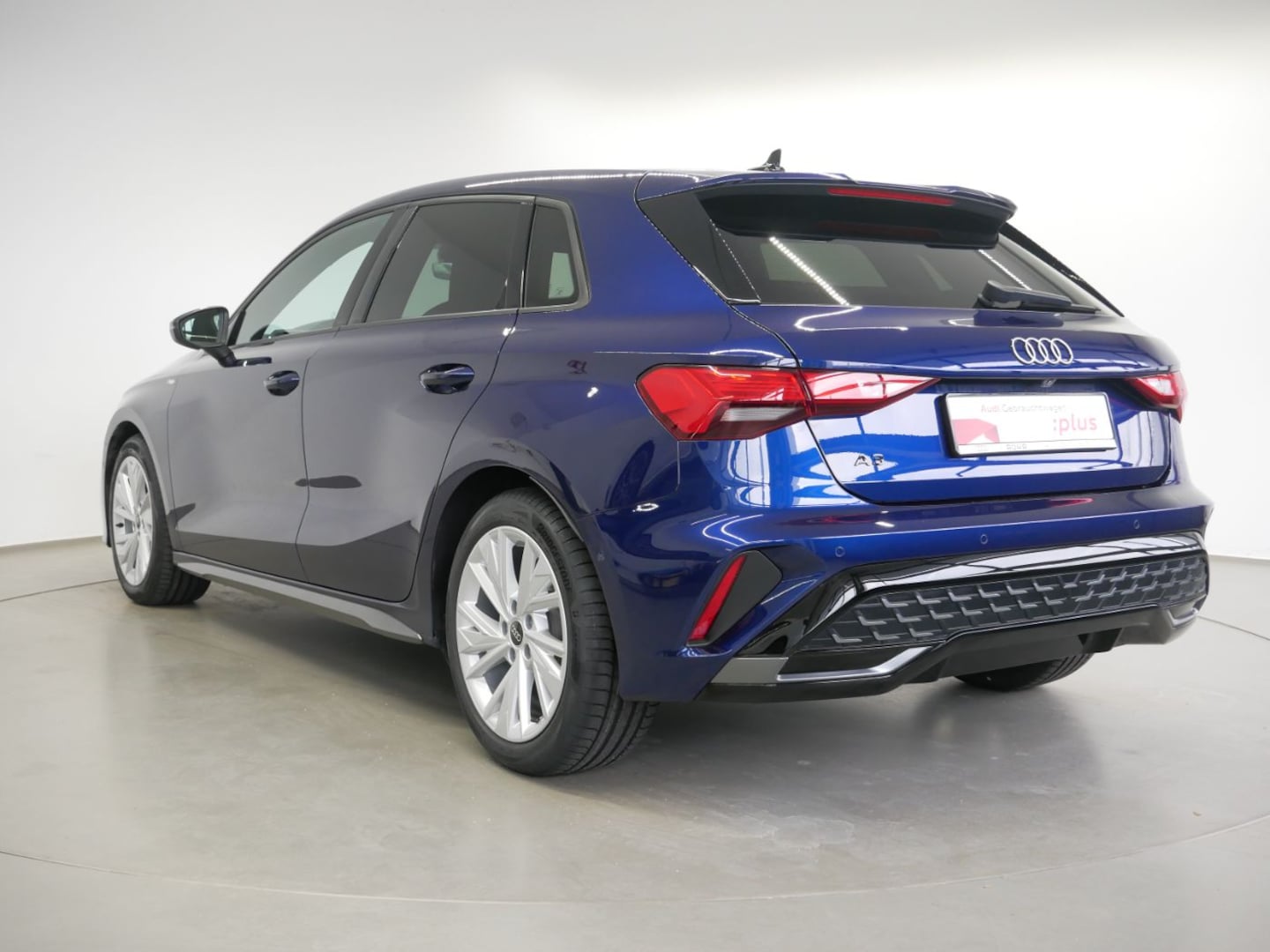 Bild über Audi A3 Sportback S line 35 TDI S tronic - für weitere Informationen kontaktieren Sie den Audi Partner