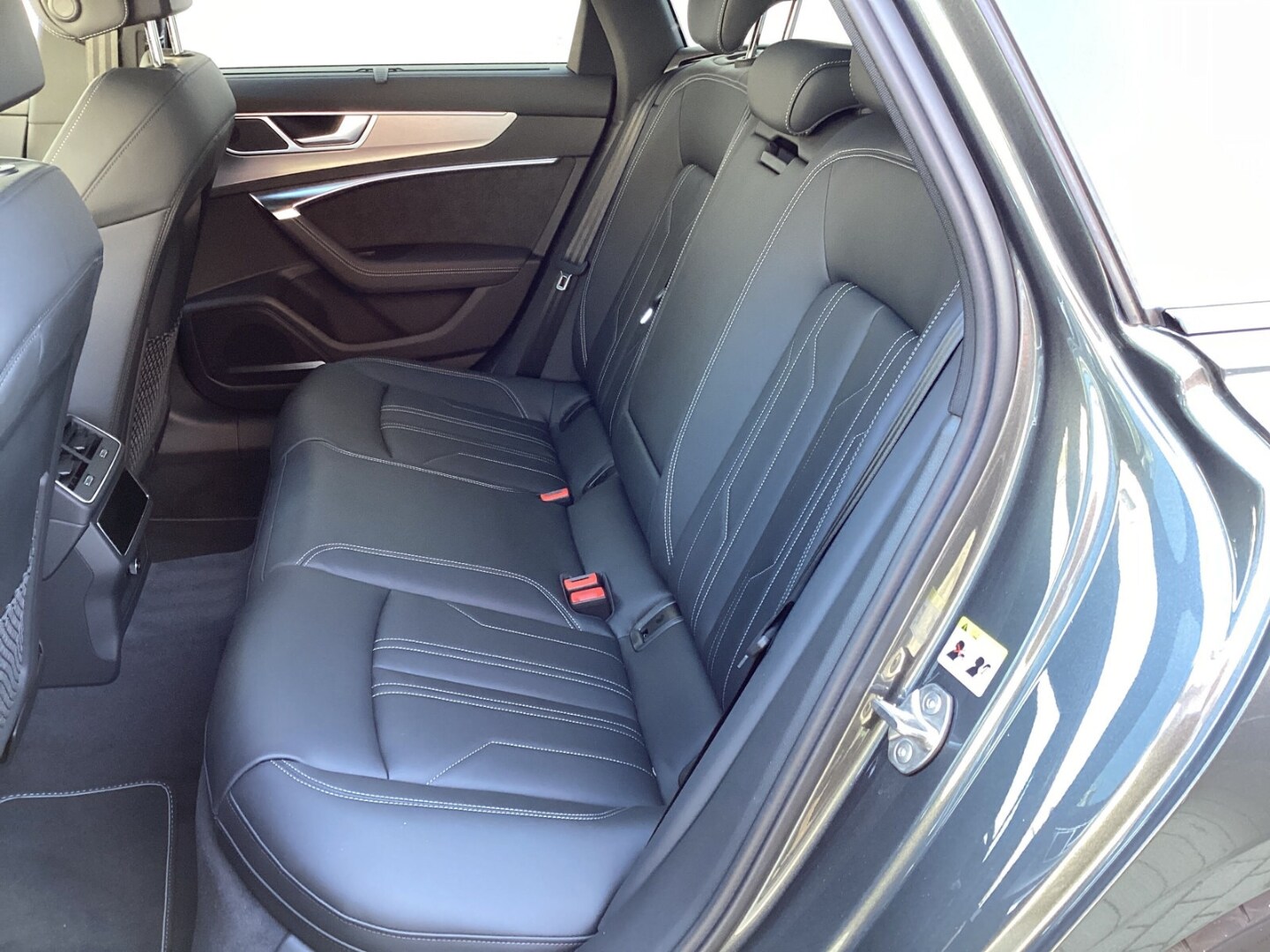 Image about Audi A6 Avant sport 40 TDI quattro S tronic