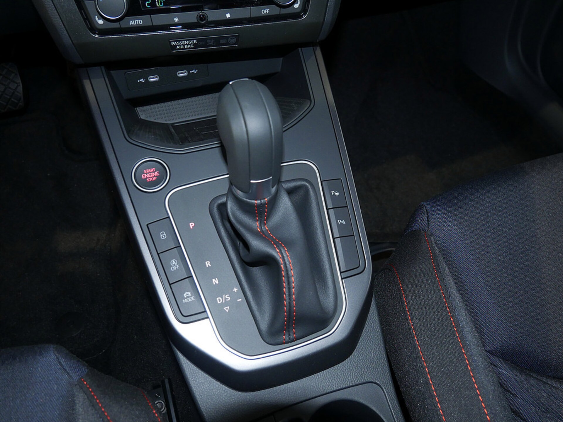 SEAT Arona FR