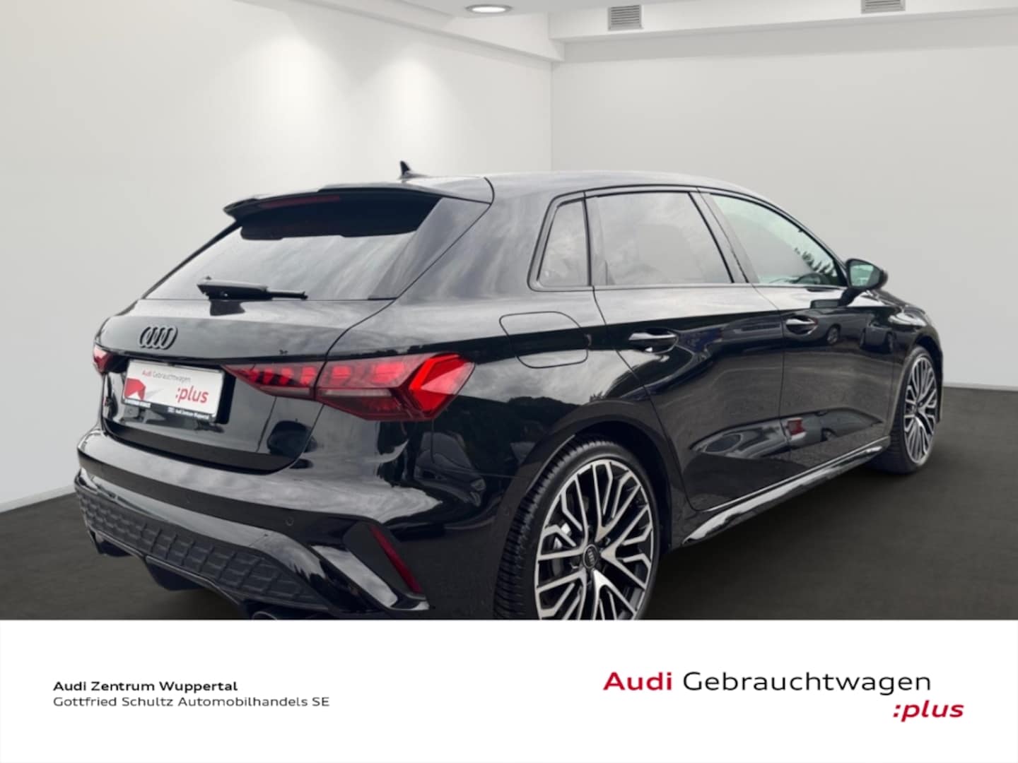 Bild über Audi S3 Sportback TFSI quattro S tronic - für weitere Informationen kontaktieren Sie den Audi Partner